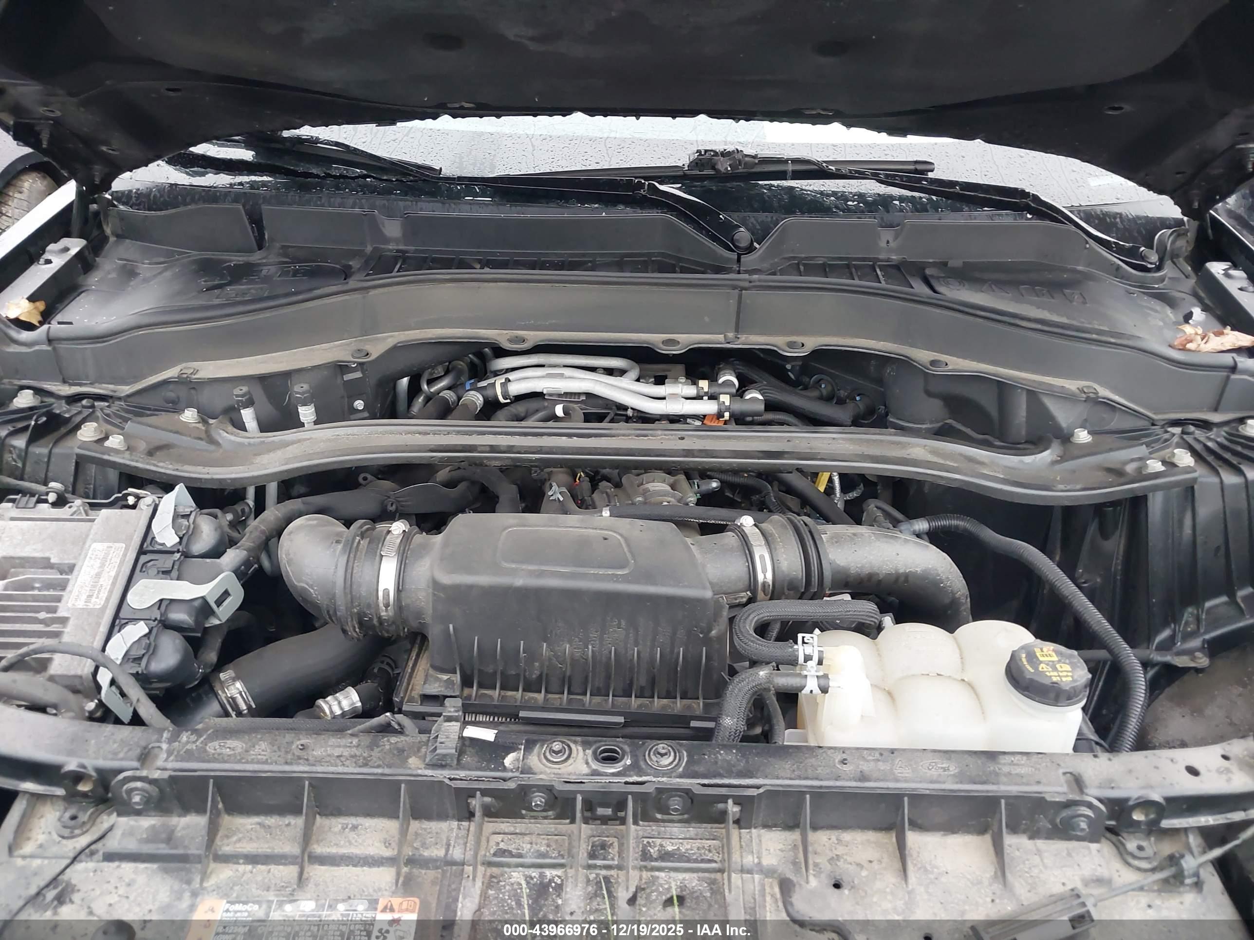 FORD EXPLORER image 10