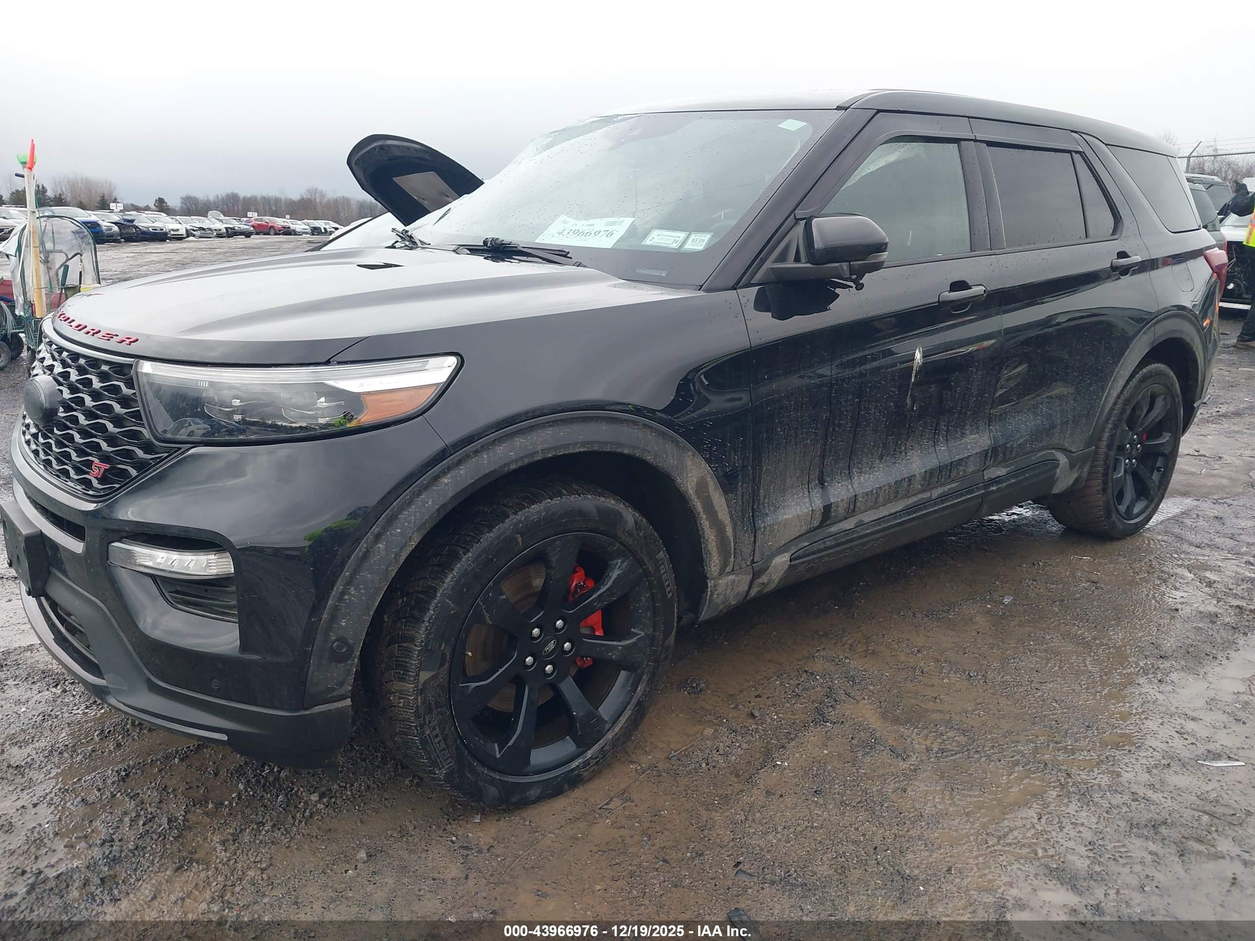 FORD EXPLORER image 2