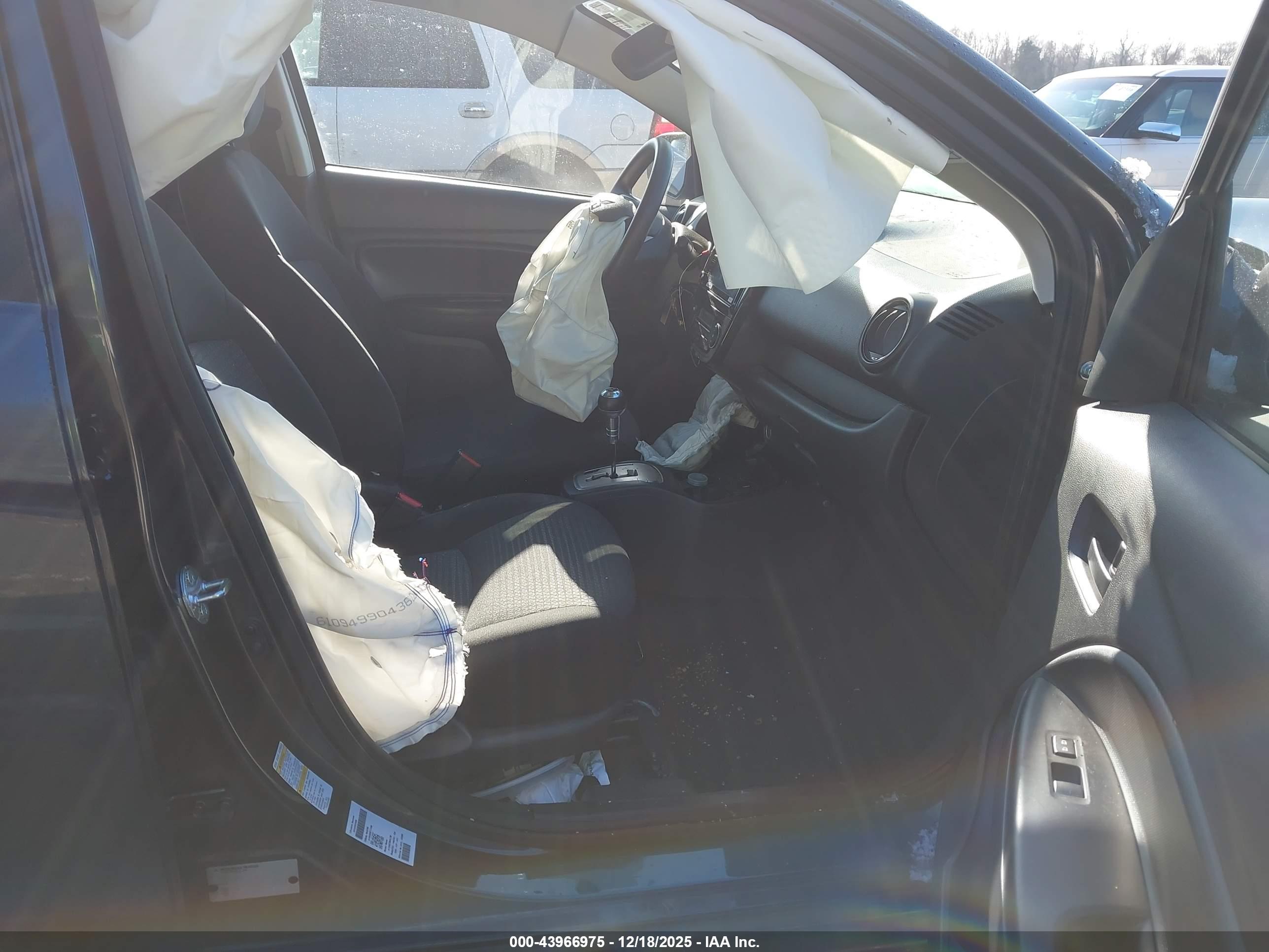 MITSUBISHI MIRAGE image 5