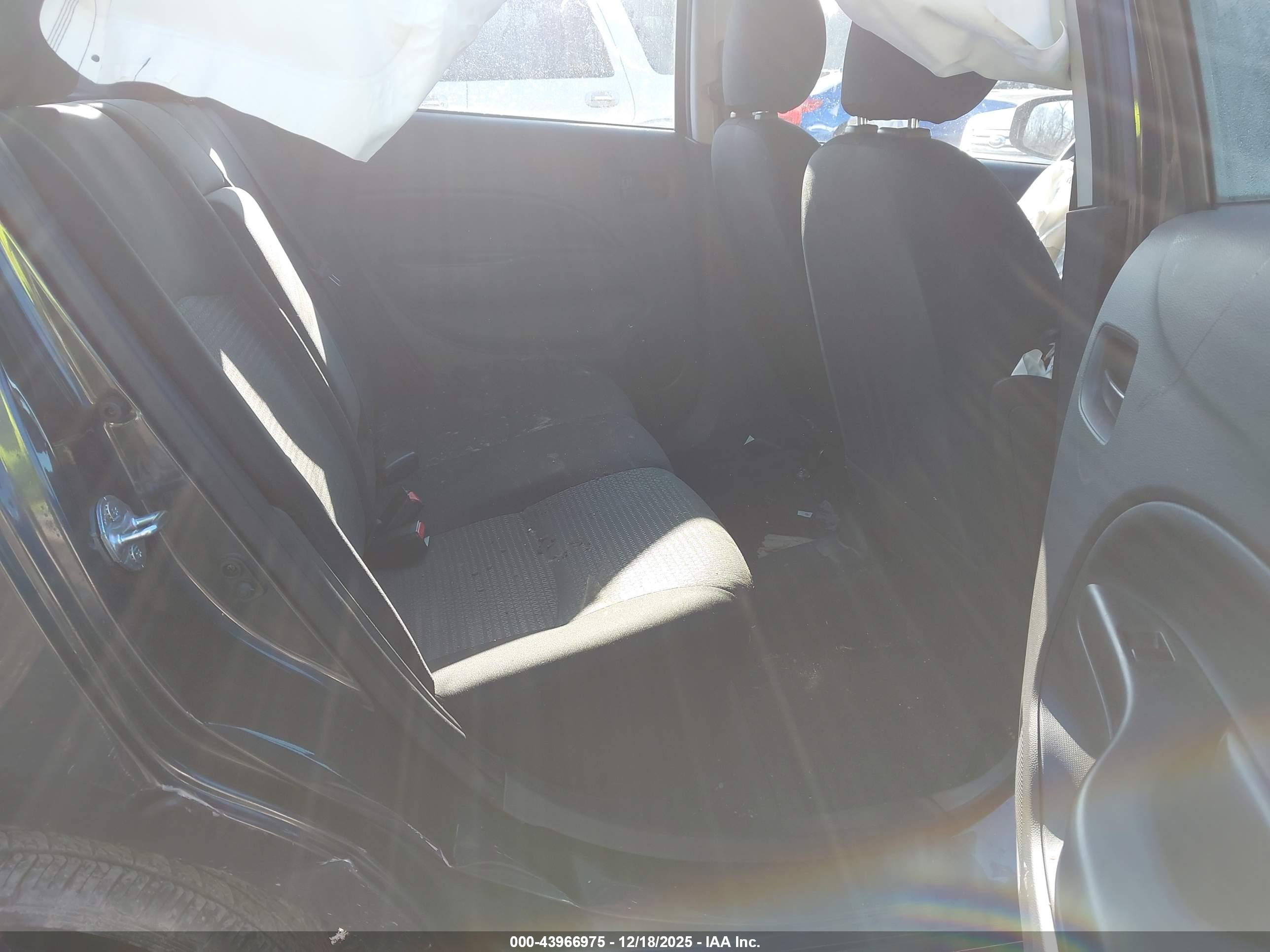 MITSUBISHI MIRAGE image 8