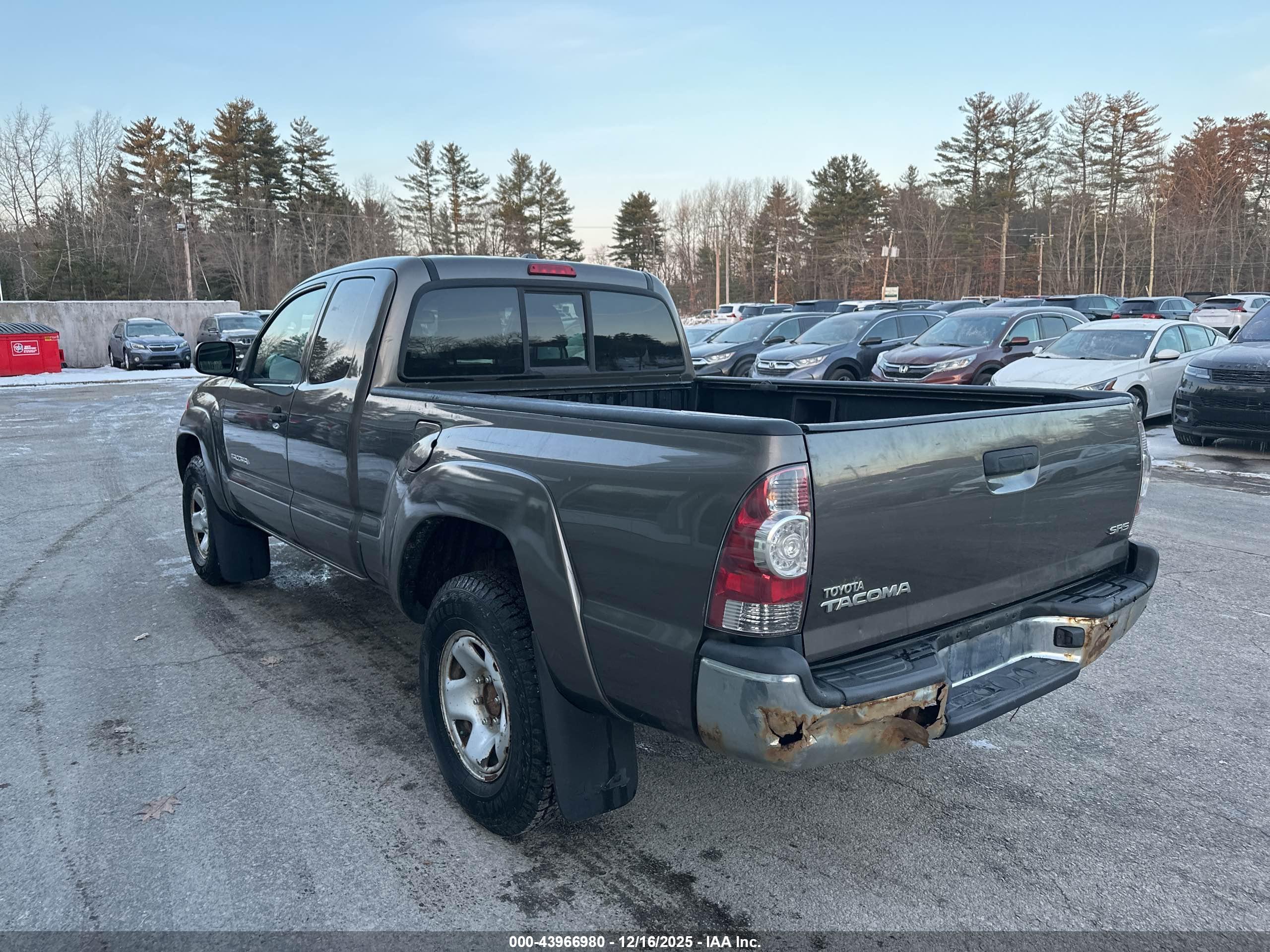 TOYOTA TACOMA image 3