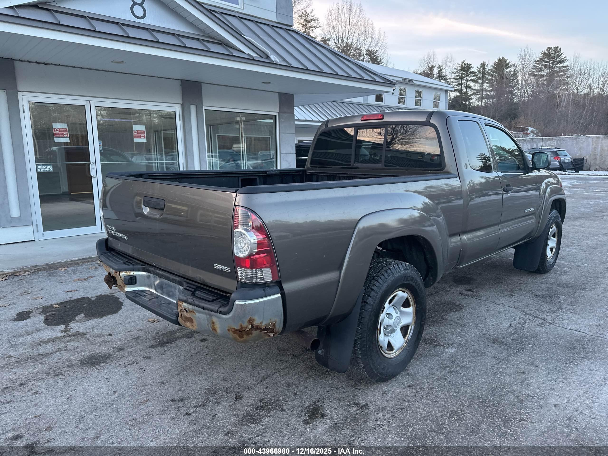 TOYOTA TACOMA image 4