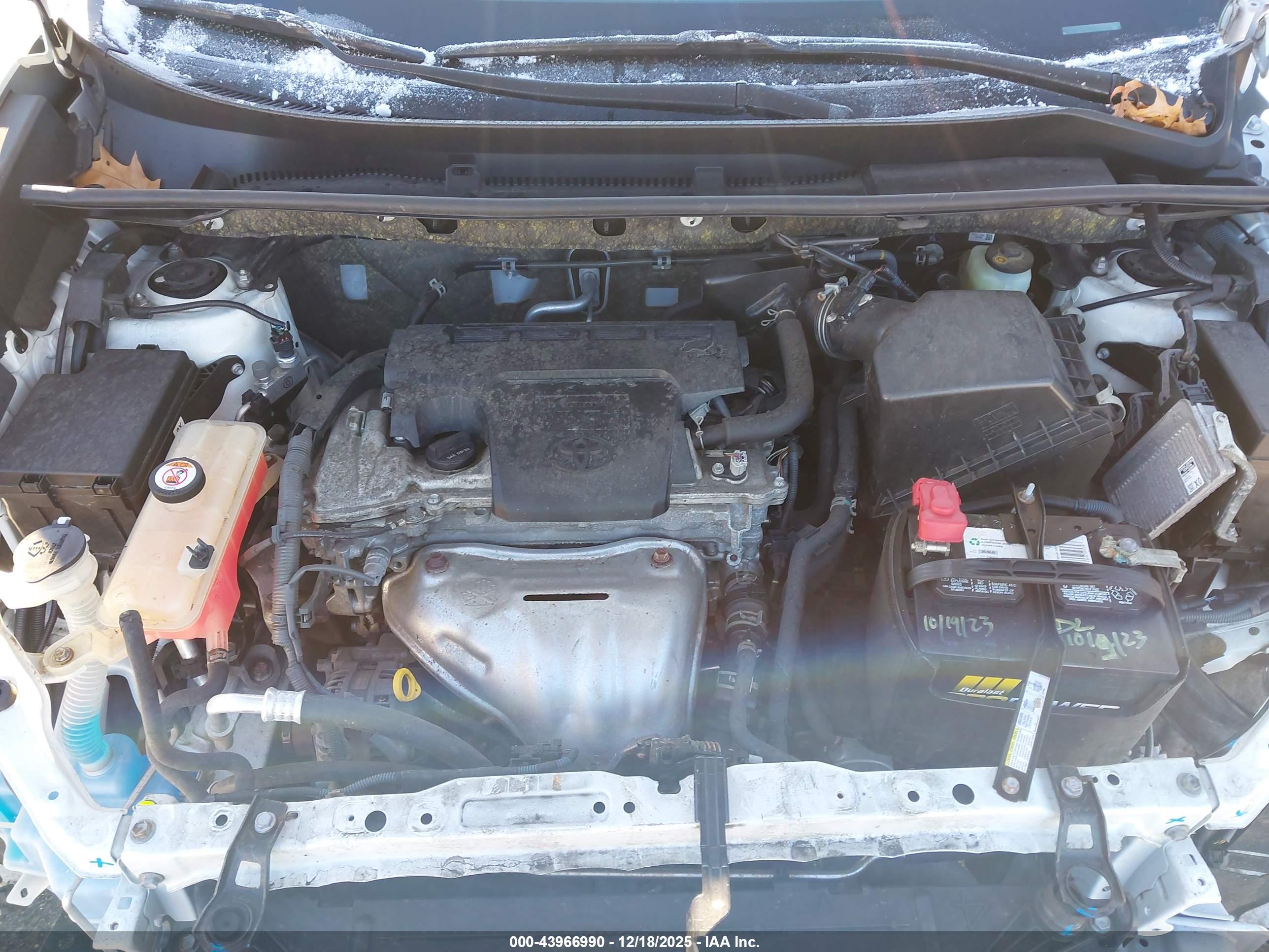 TOYOTA RAV4 image 10