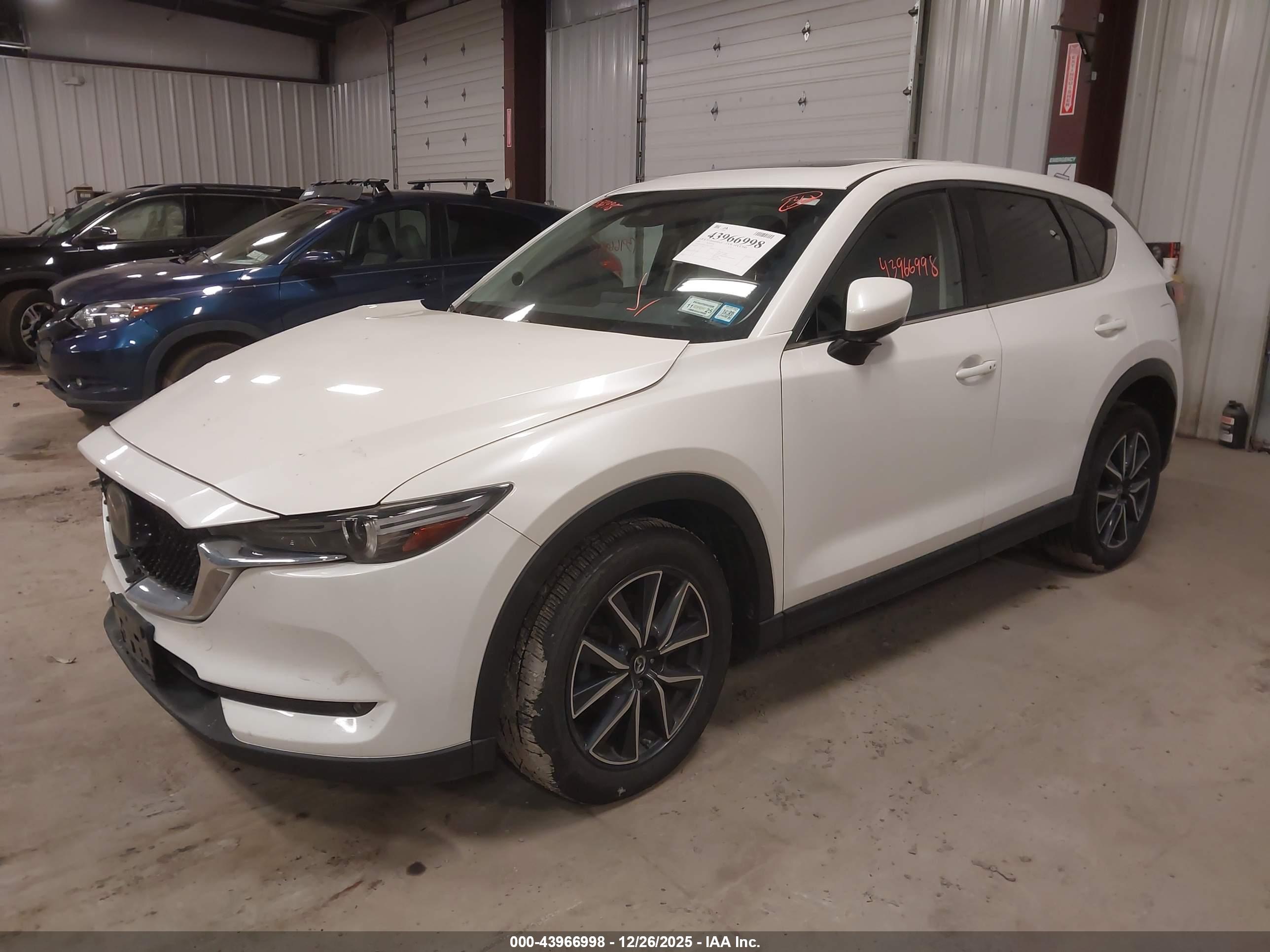 MAZDA CX-5 image 2