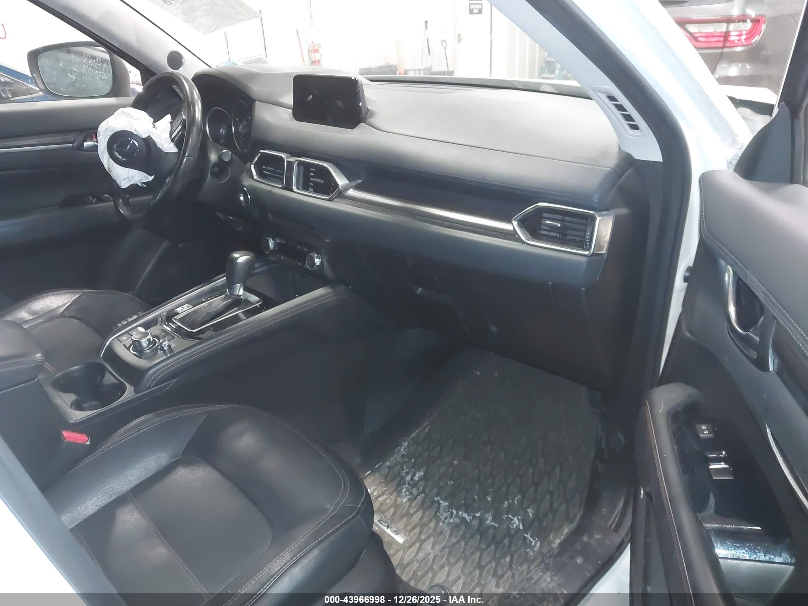 MAZDA CX-5 image 5