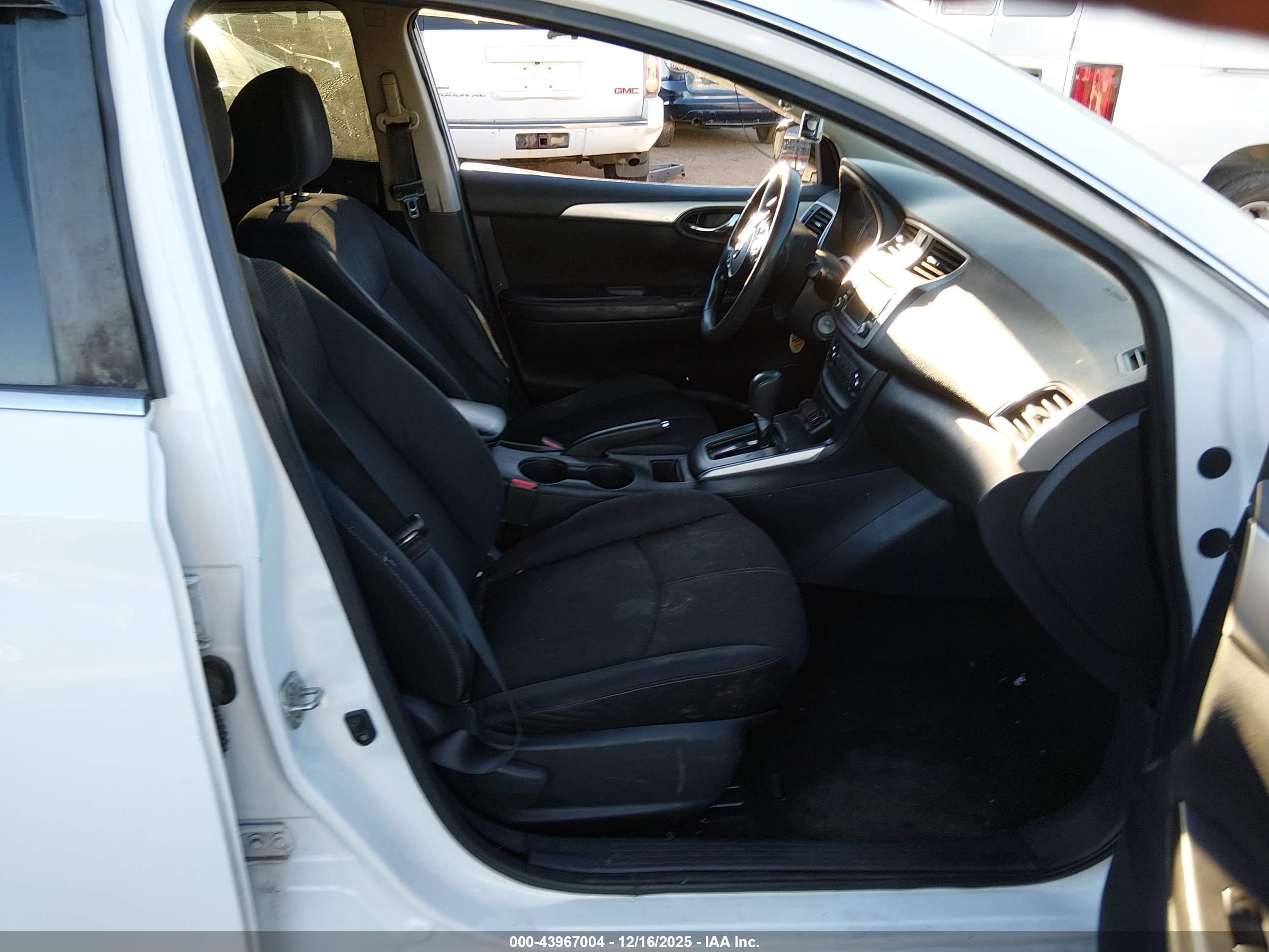 NISSAN SENTRA image 5