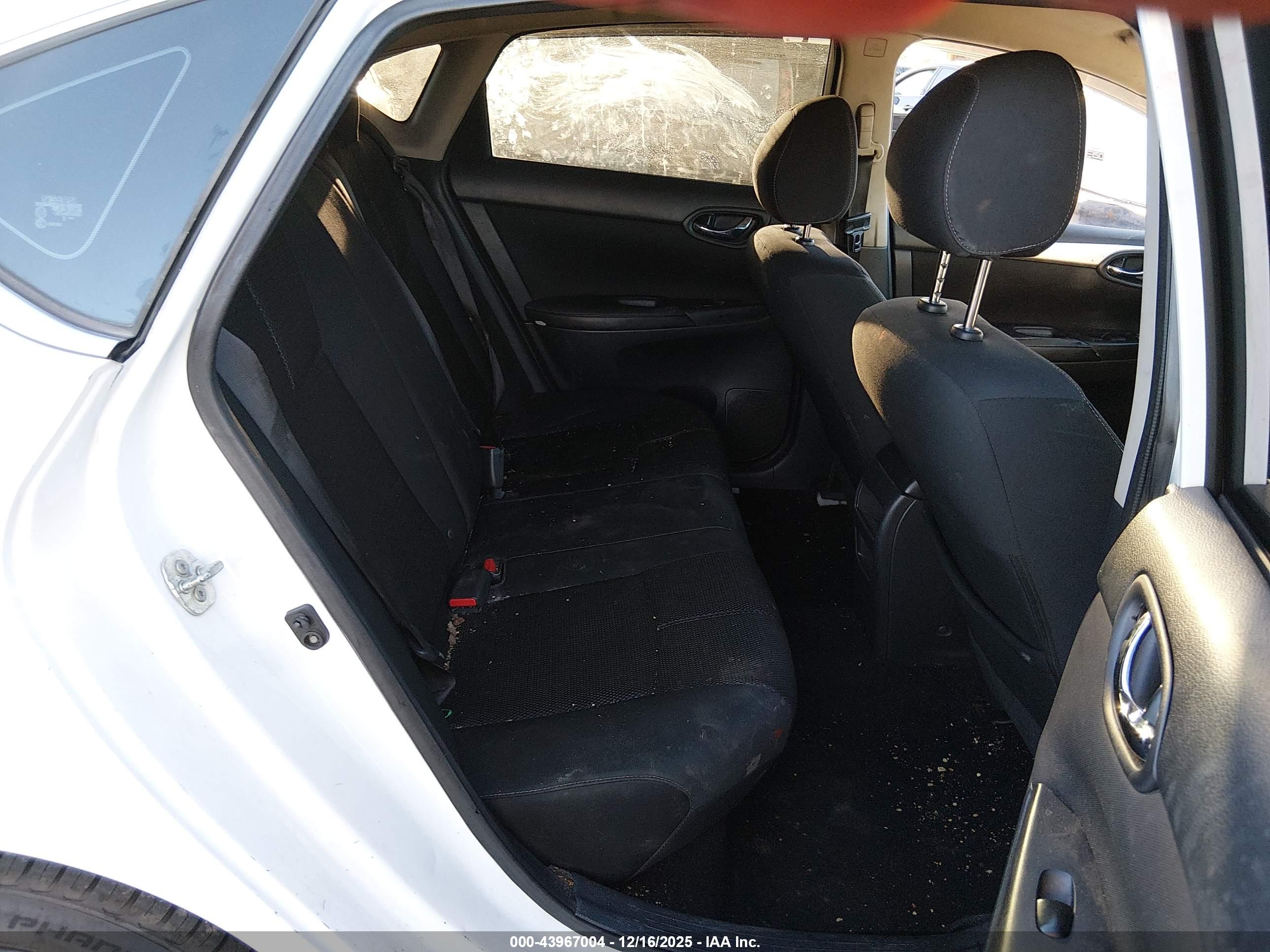 NISSAN SENTRA image 8