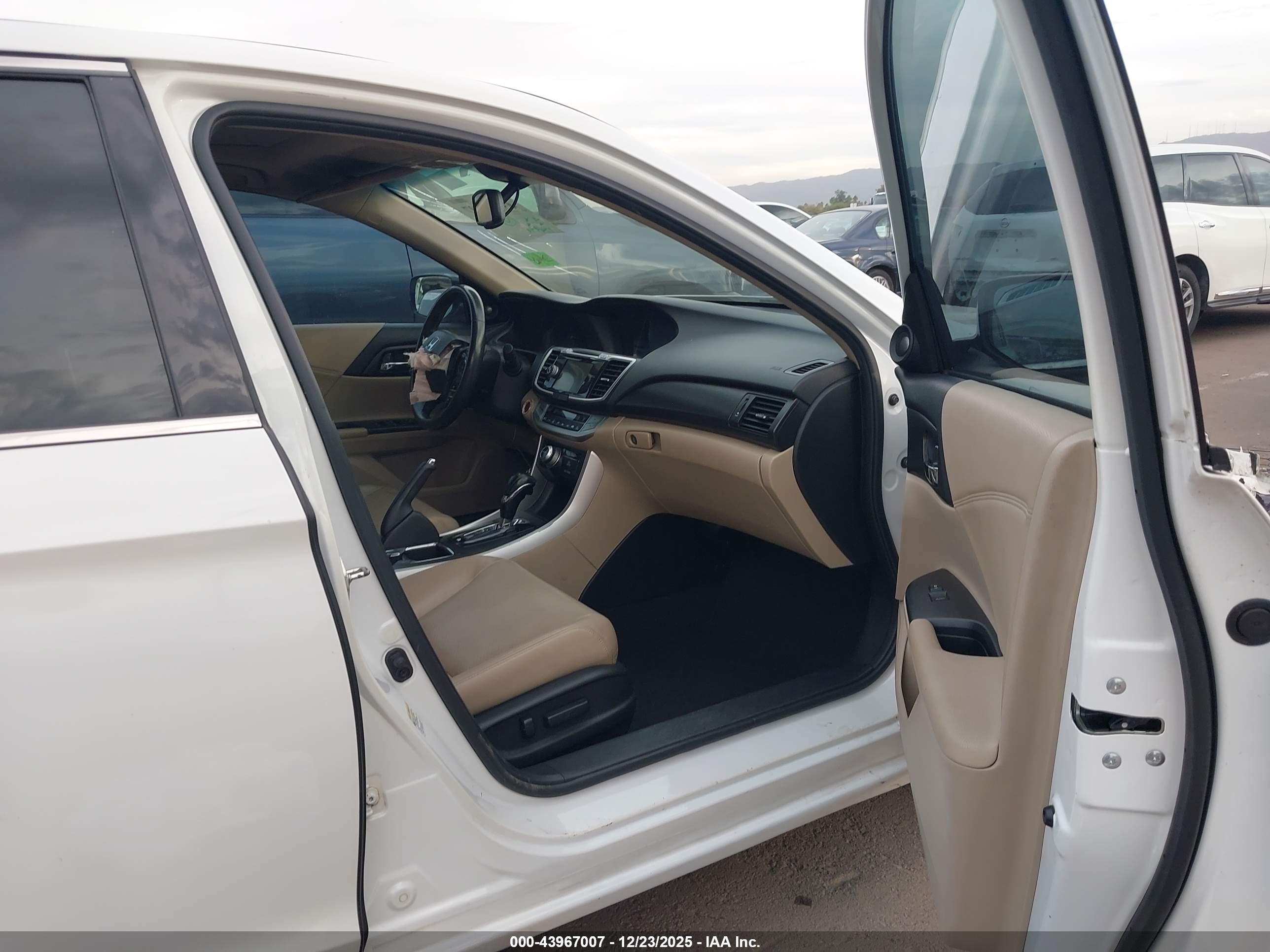 HONDA ACCORD image 5