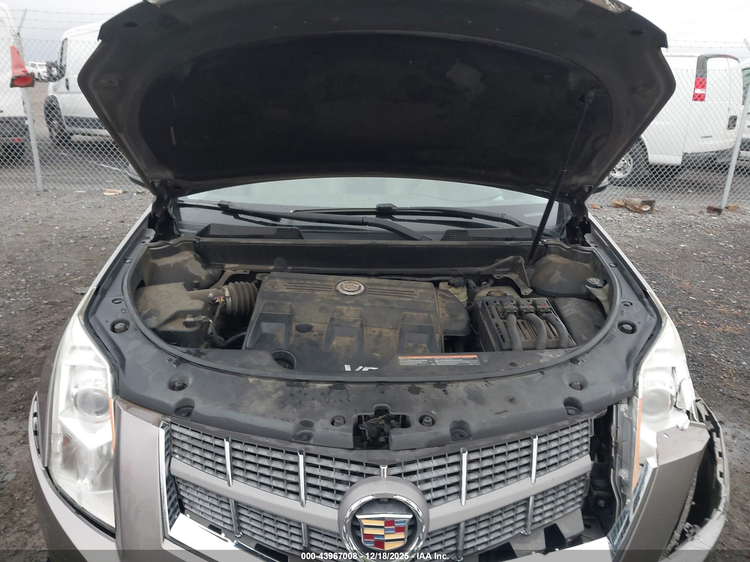 CADILLAC SRX image 10
