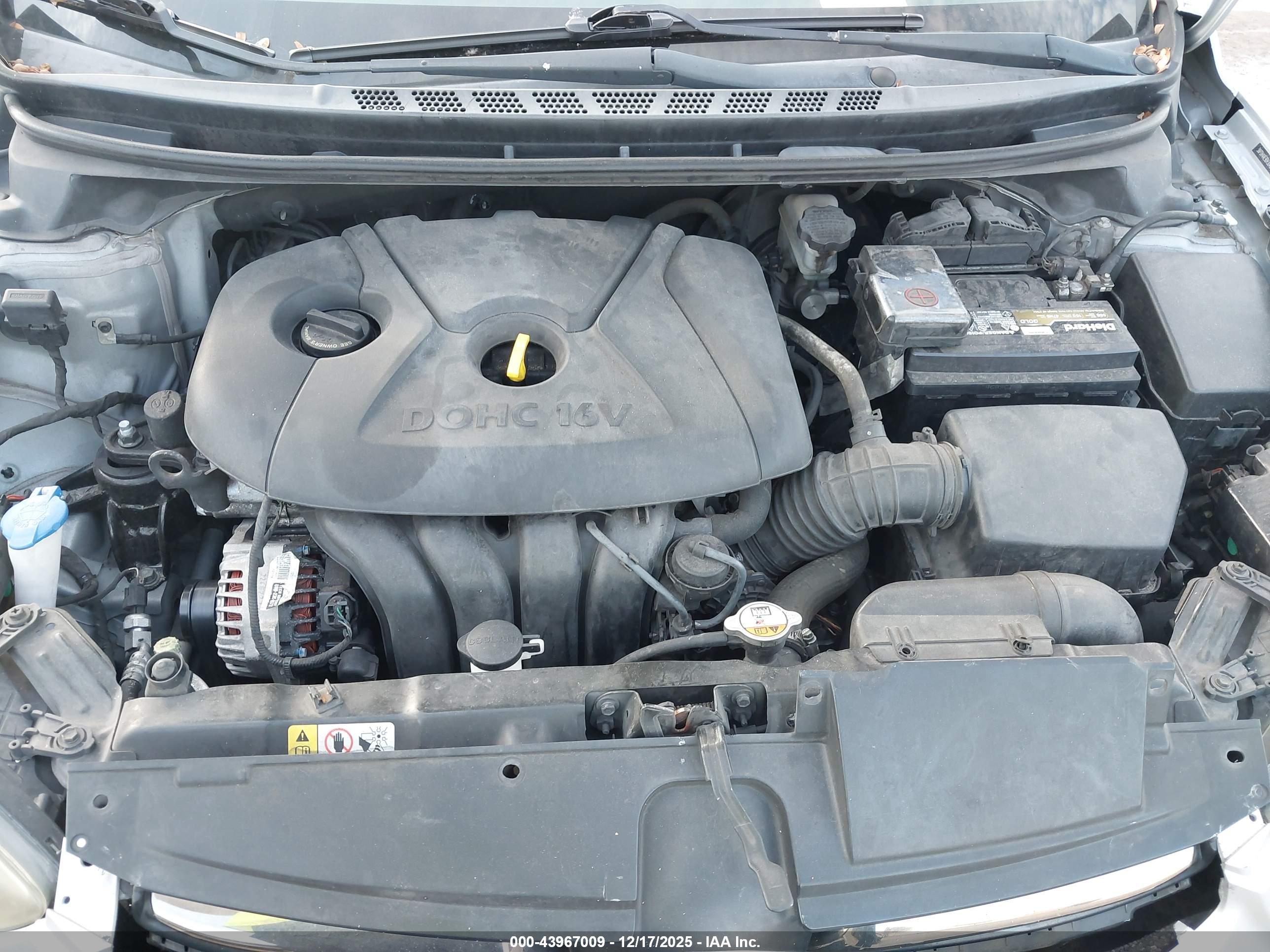 HYUNDAI ELANTRA image 10