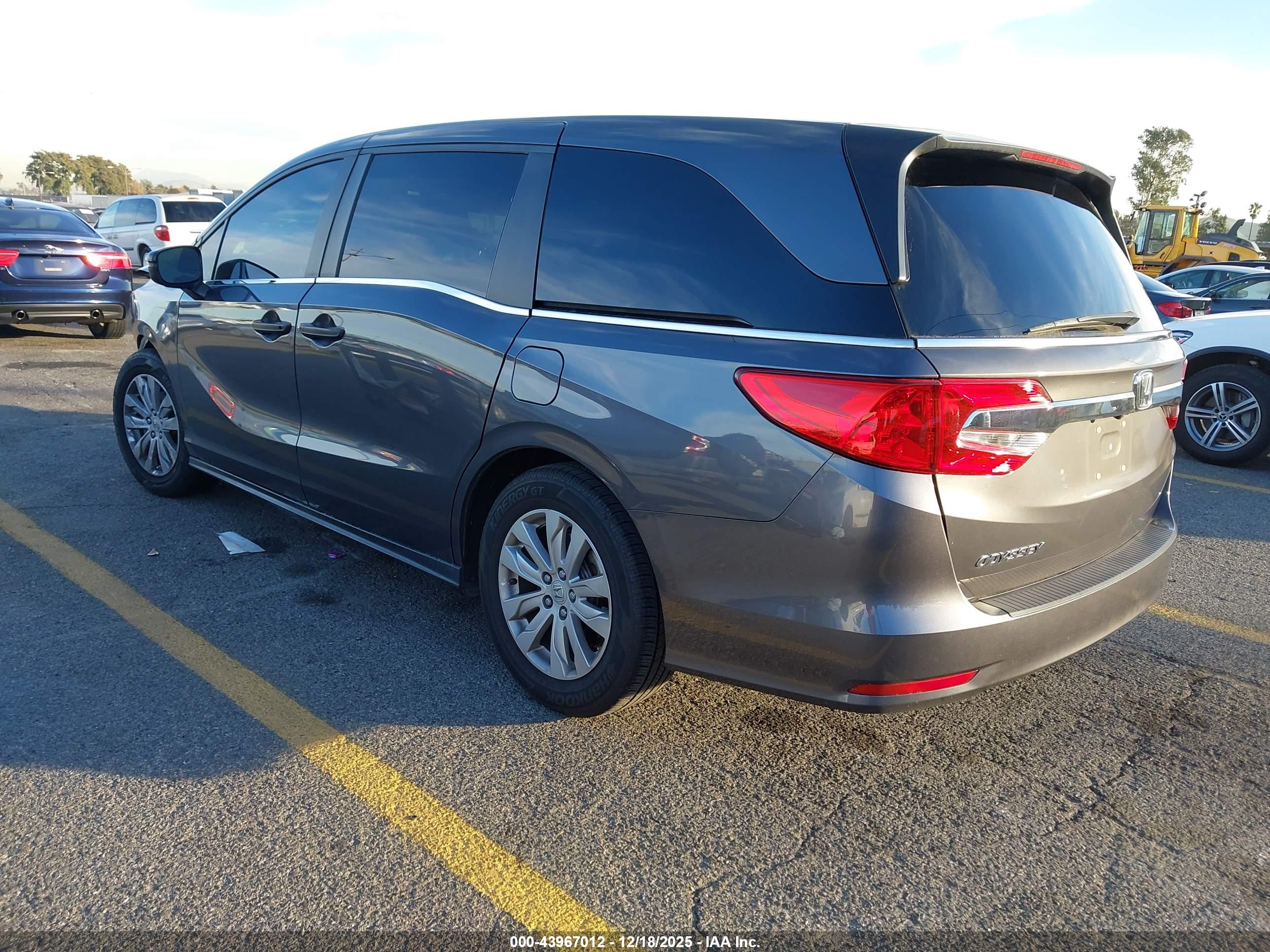 HONDA ODYSSEY image 3