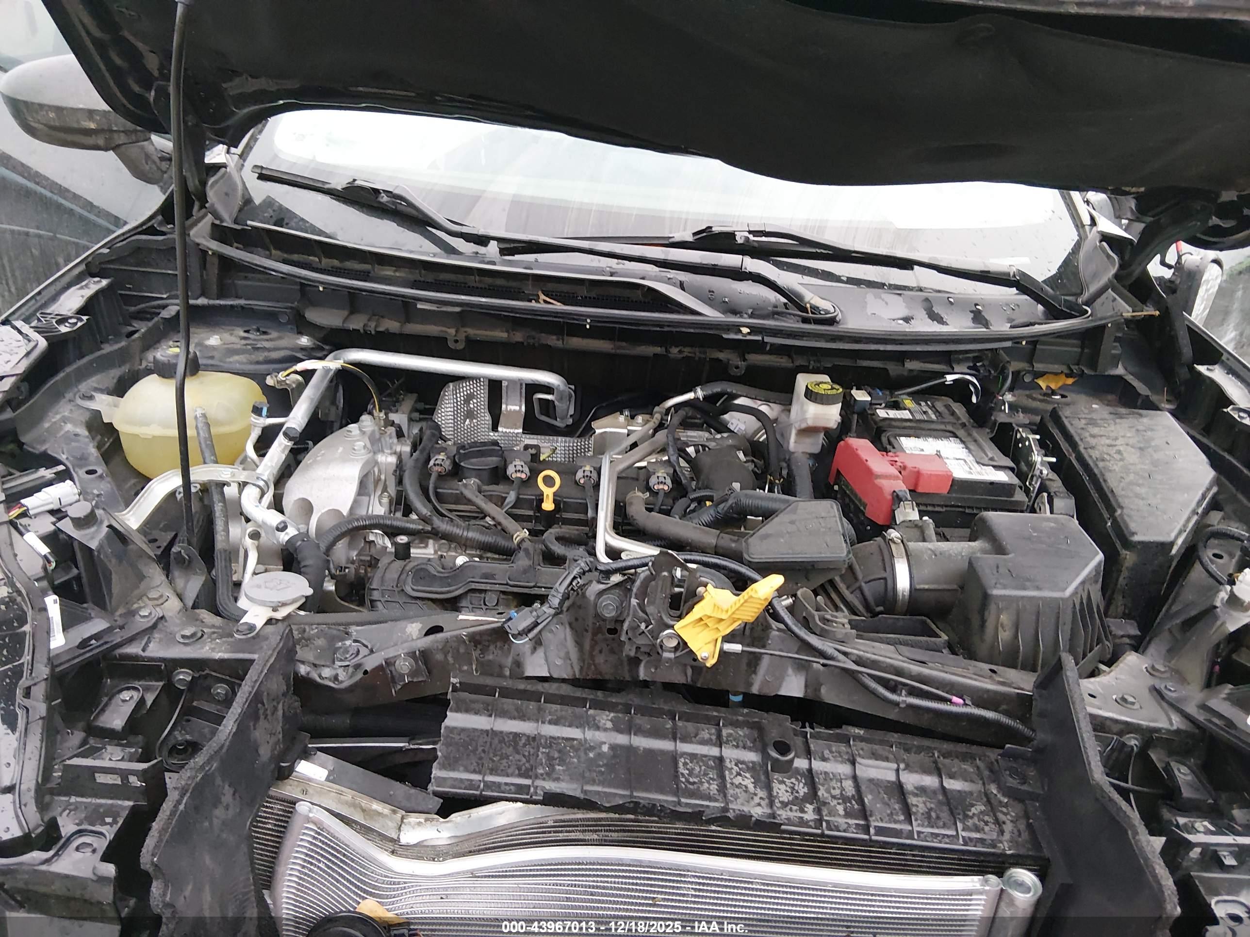 NISSAN ROGUE image 10