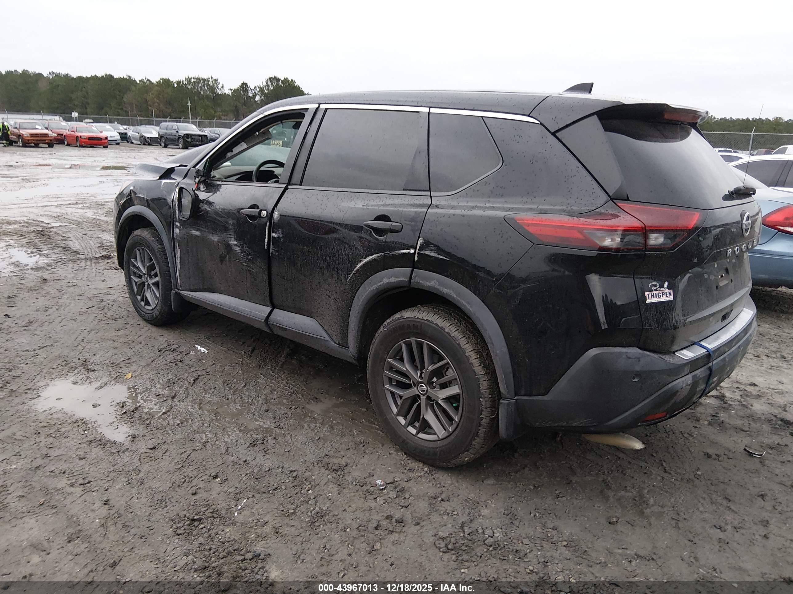 NISSAN ROGUE image 3