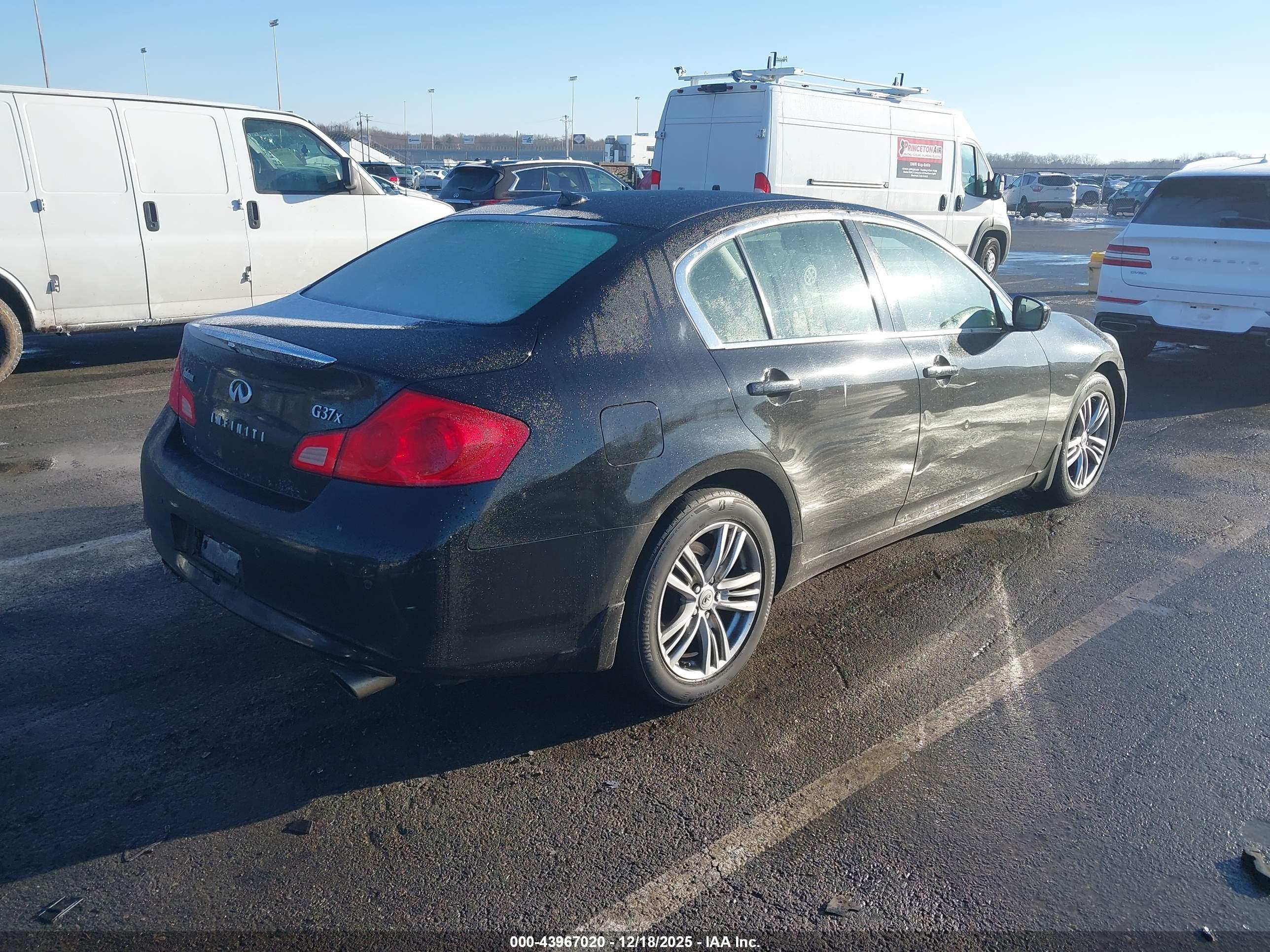 INFINITI G37X image 4