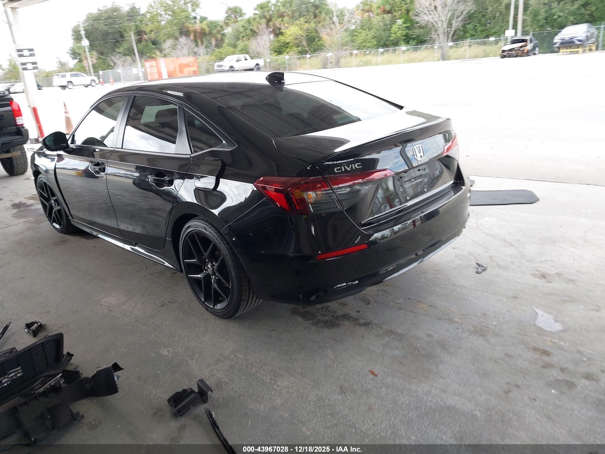 HONDA CIVIC image 3