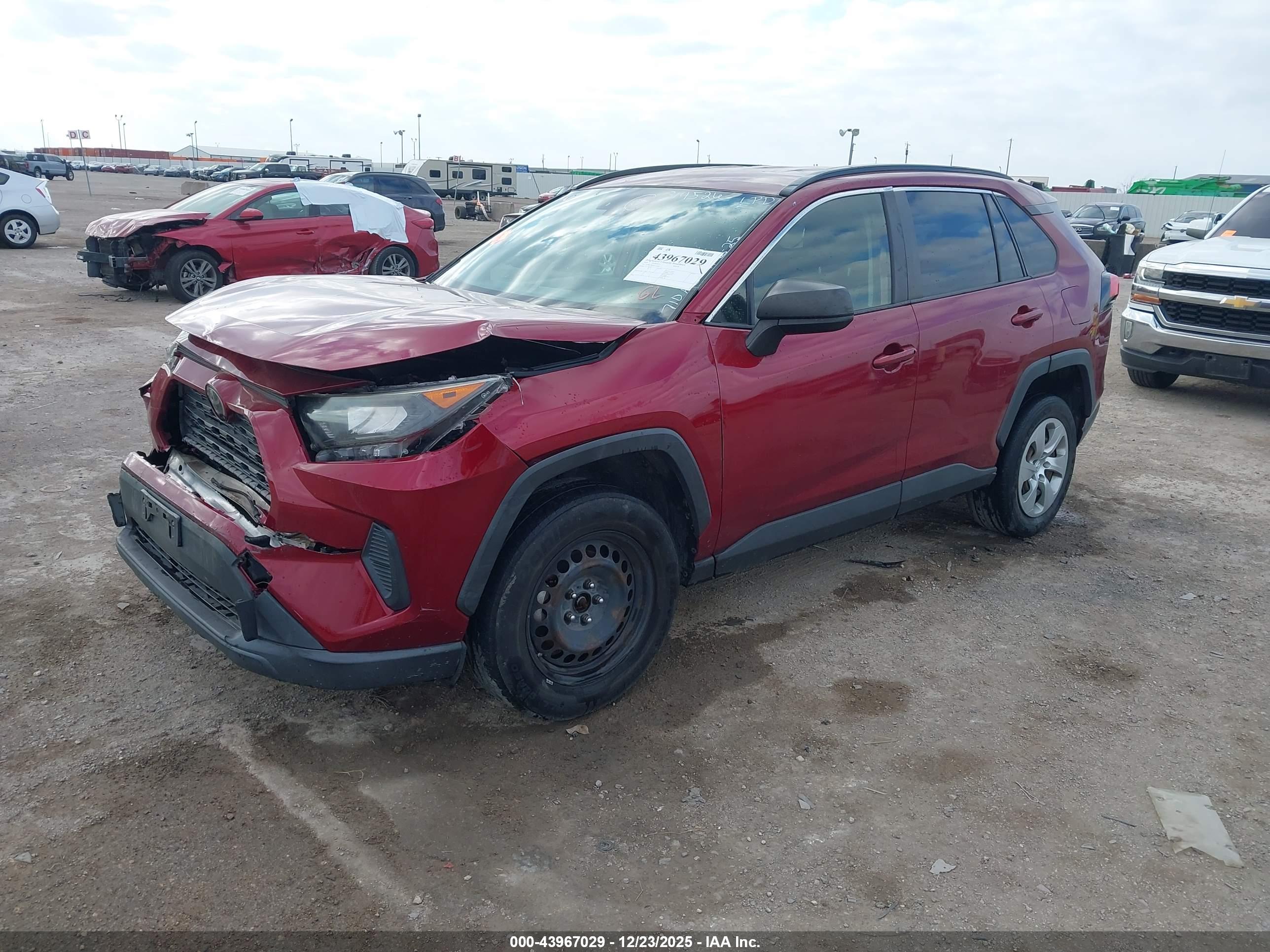 TOYOTA RAV4 image 2