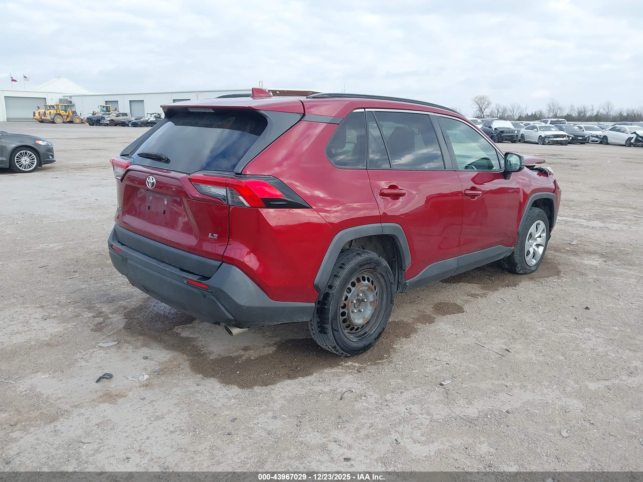 TOYOTA RAV4 image 4