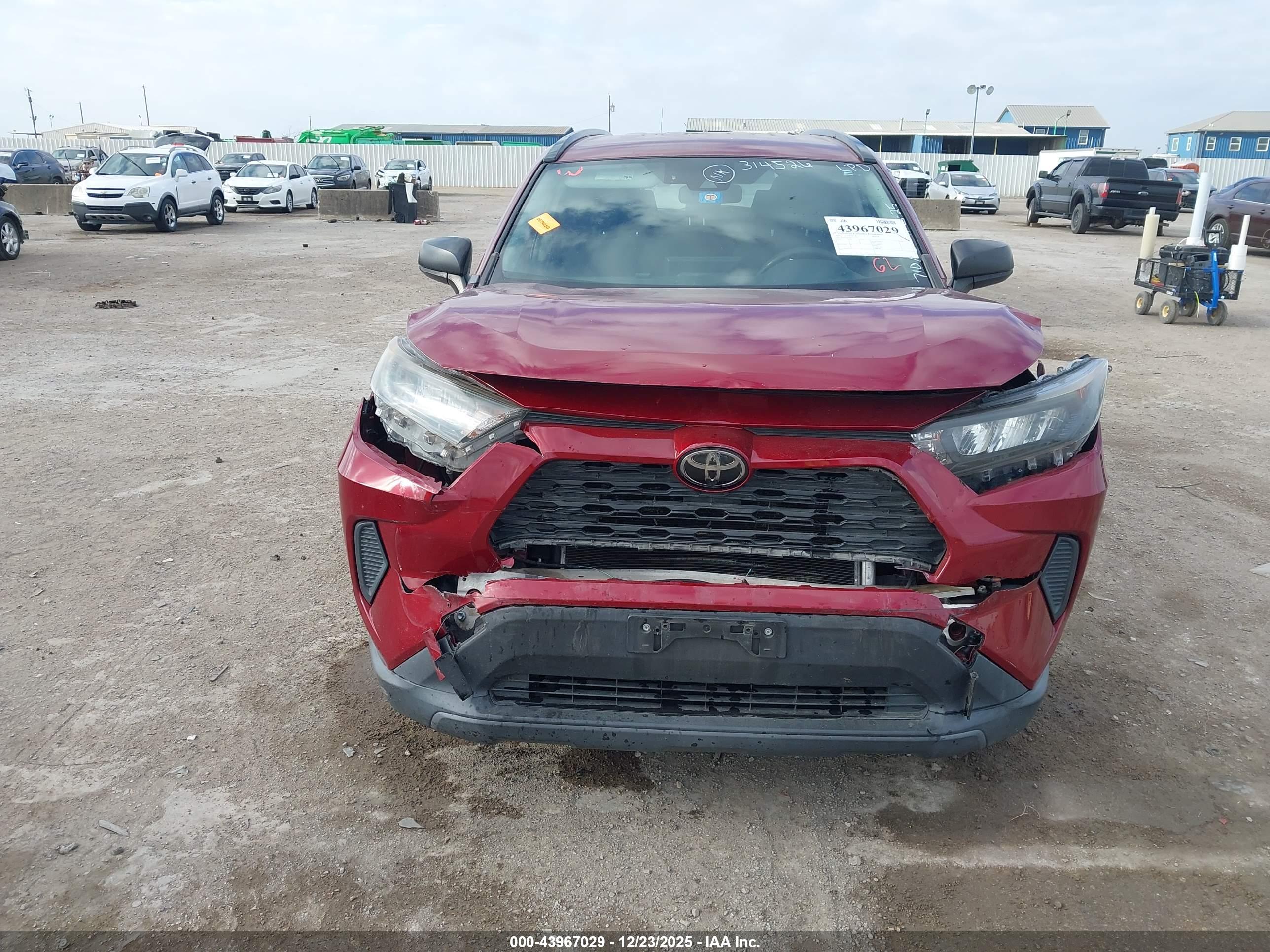TOYOTA RAV4 image 6