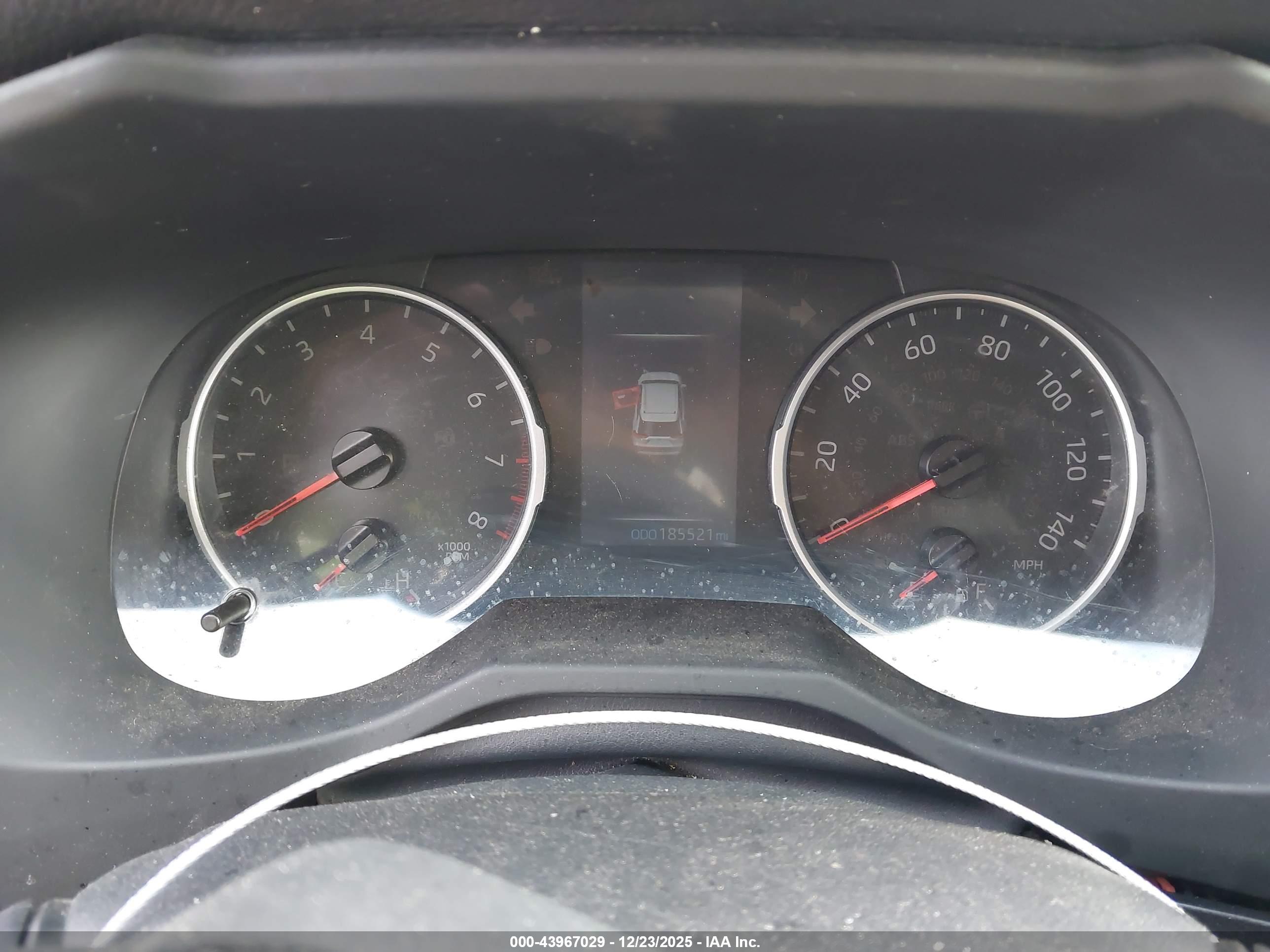 TOYOTA RAV4 image 7