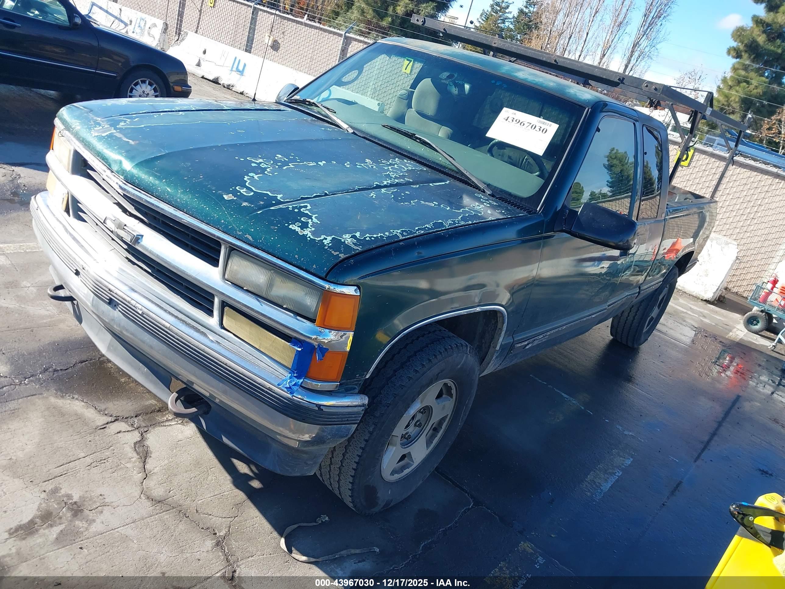 CHEVROLET K1500 image 2