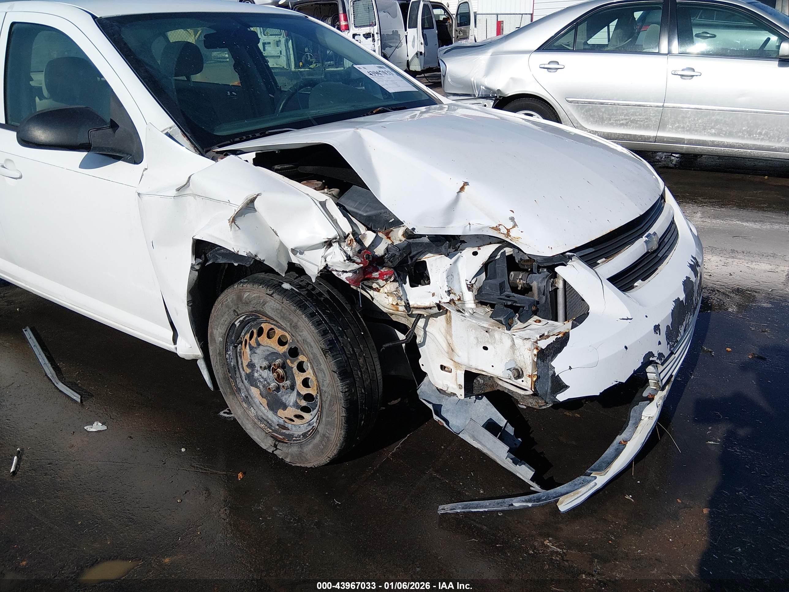 CHEVROLET COBALT image 6