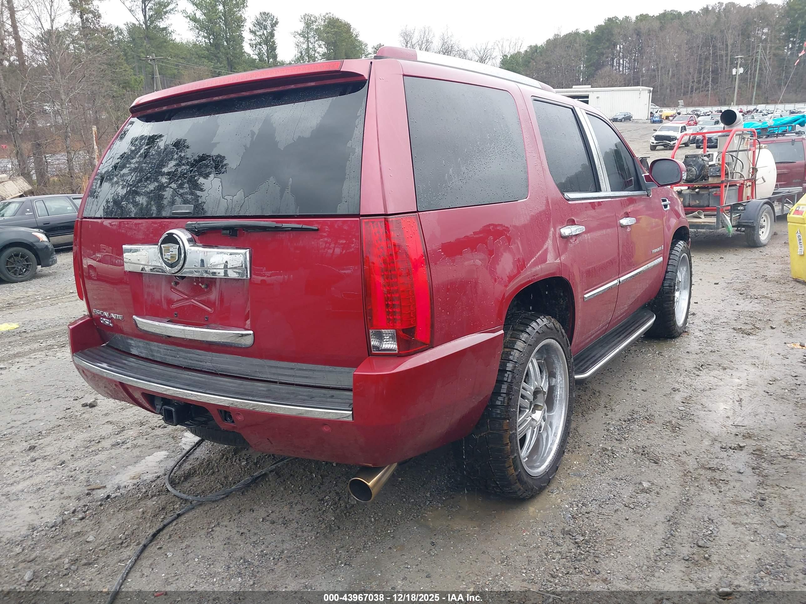 CADILLAC ESCALADE image 4