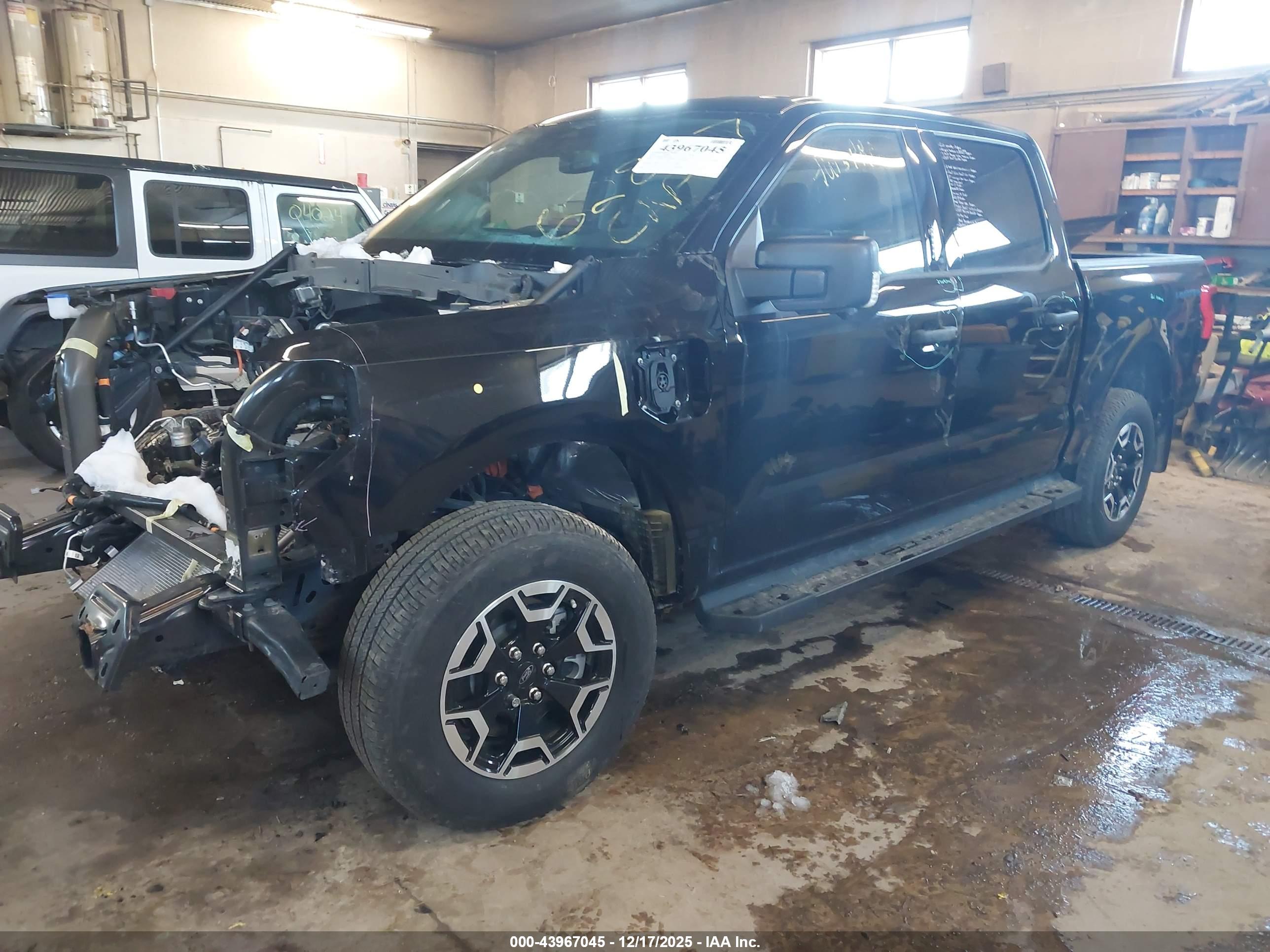 FORD F-150 image 2