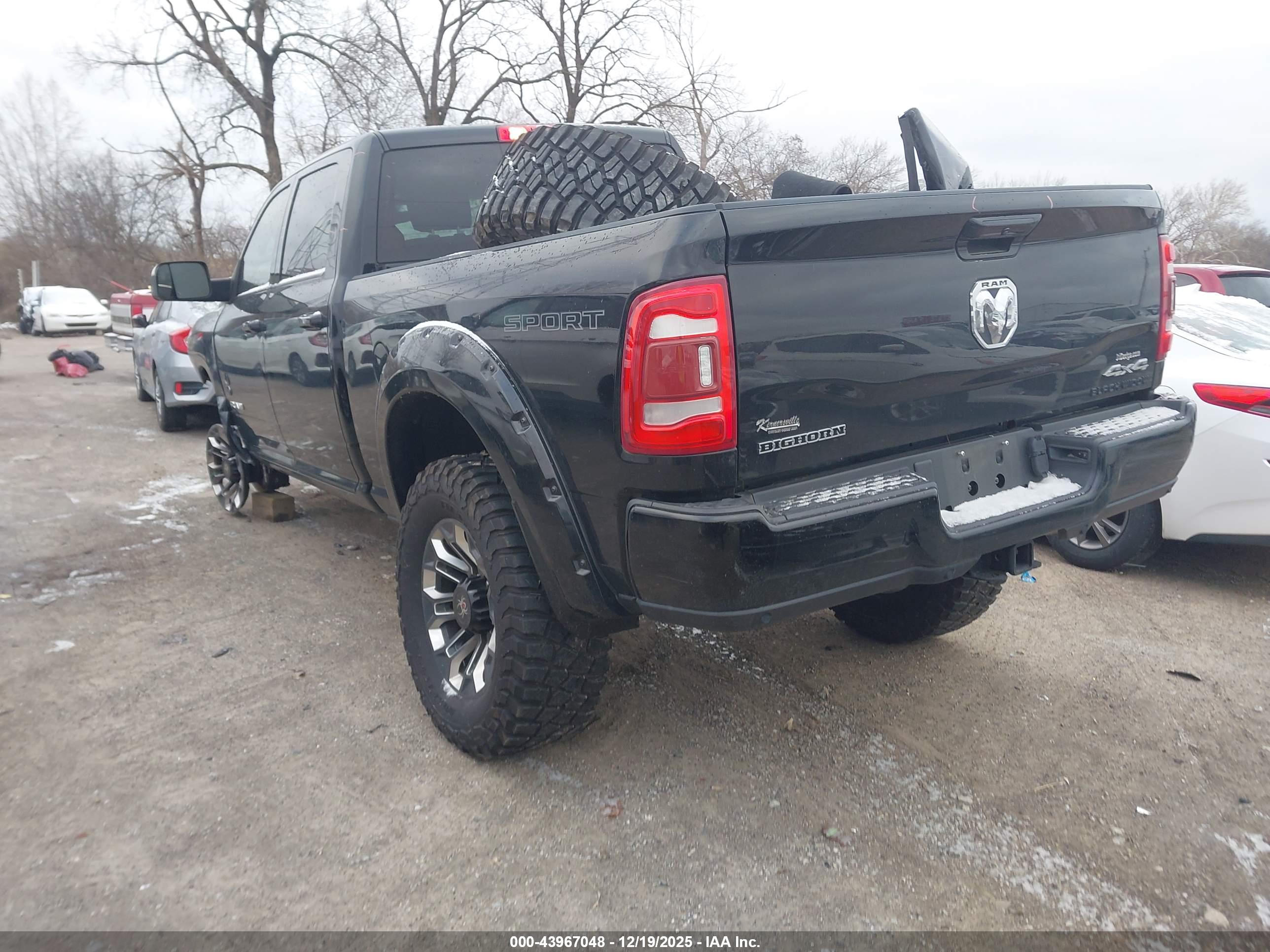 RAM 2500 image 3