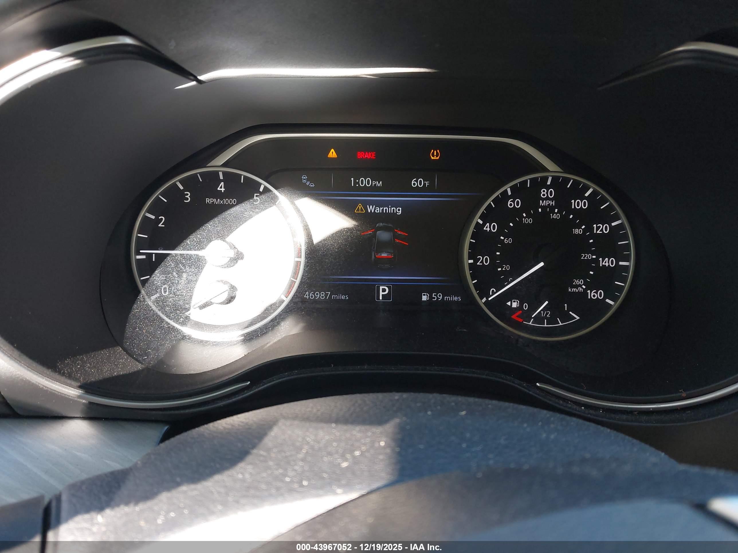 NISSAN MAXIMA image 7