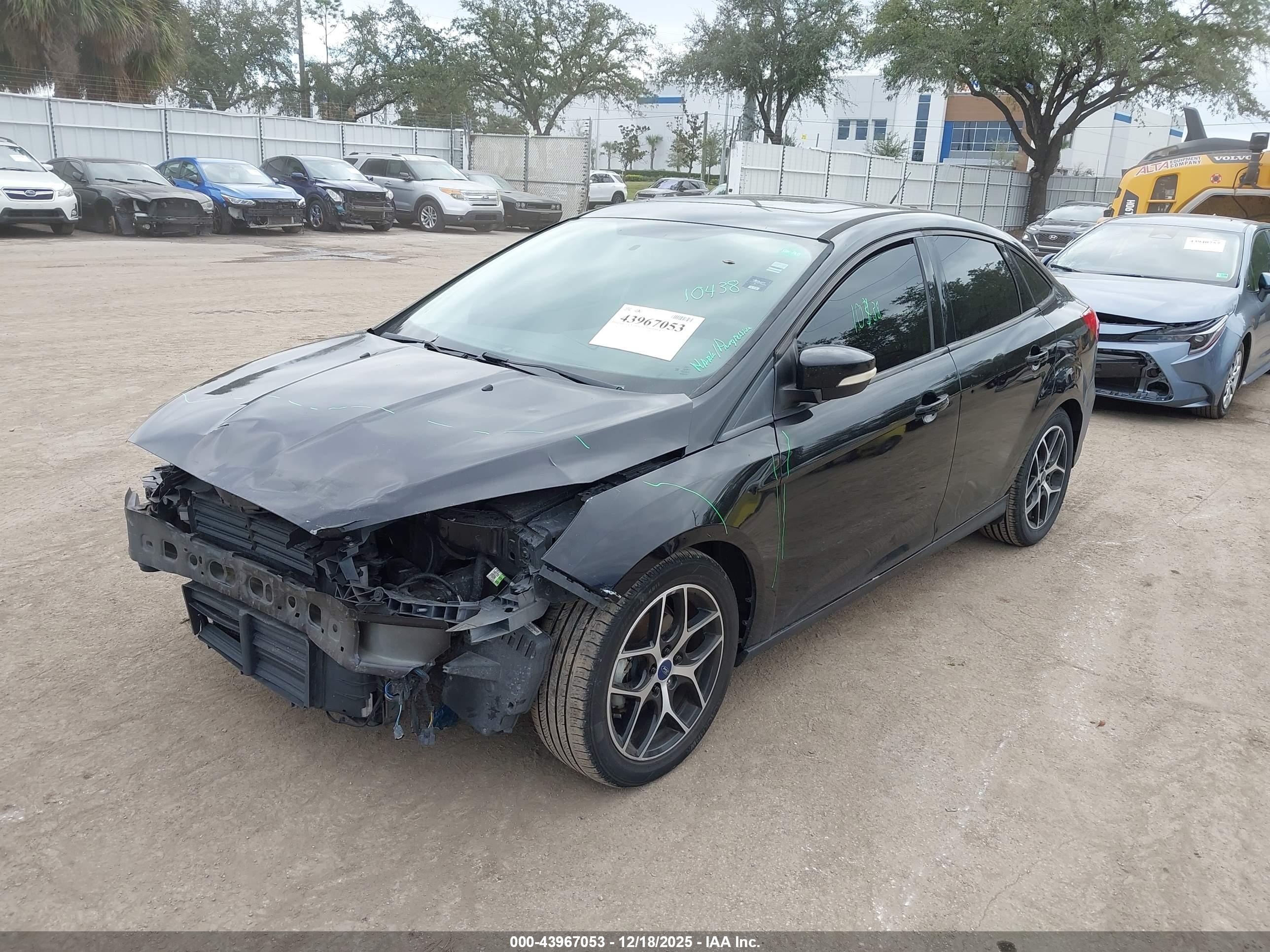 FORD FOCUS image 2