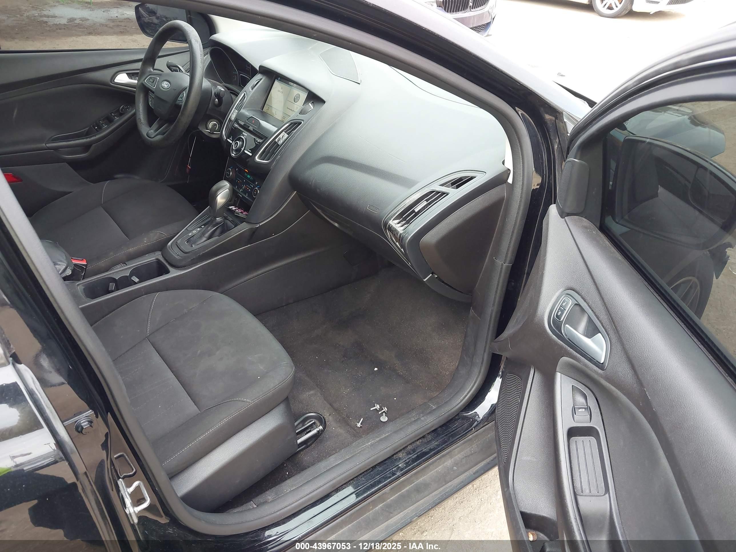 FORD FOCUS image 5