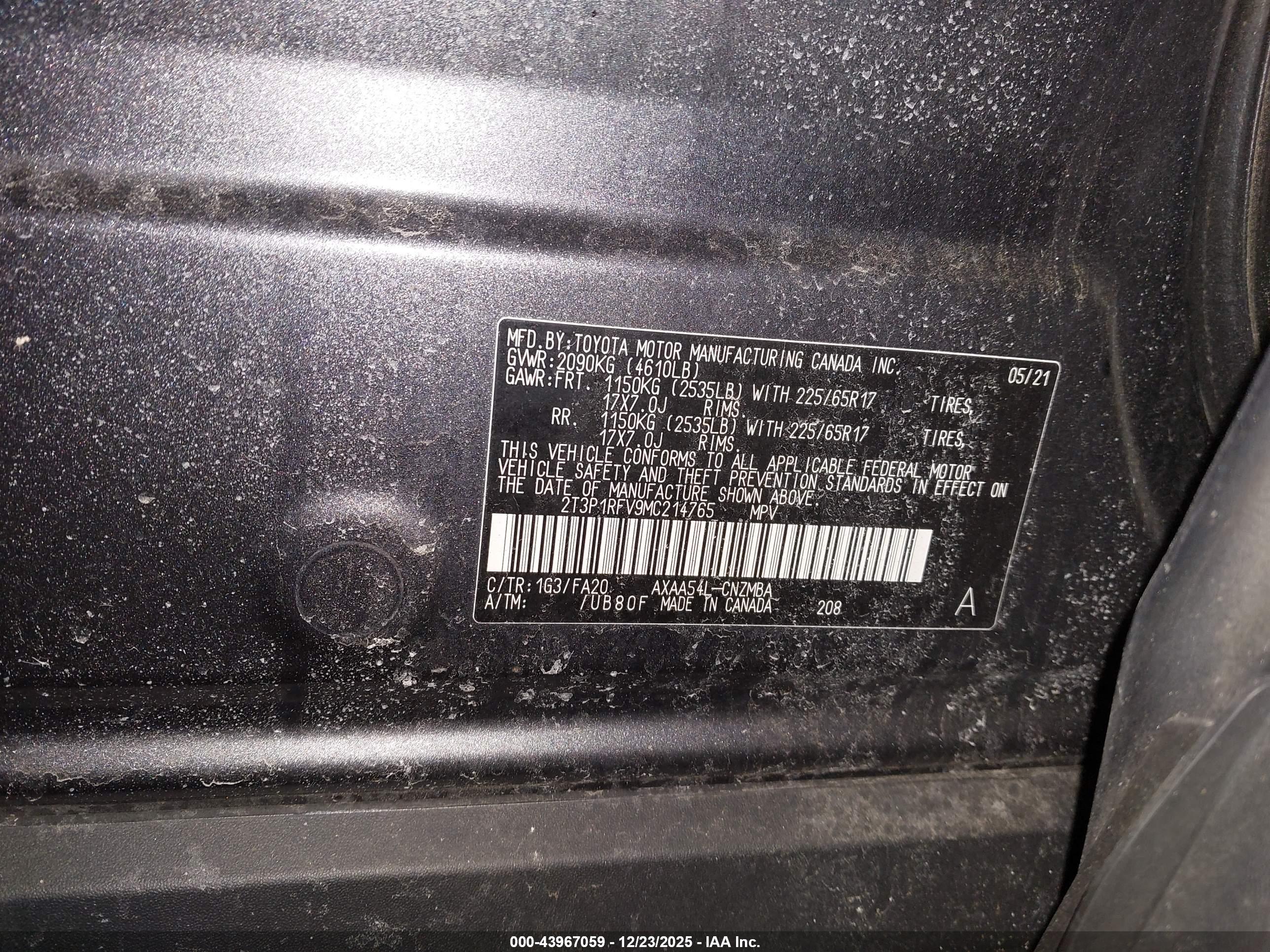 TOYOTA RAV4 image 9