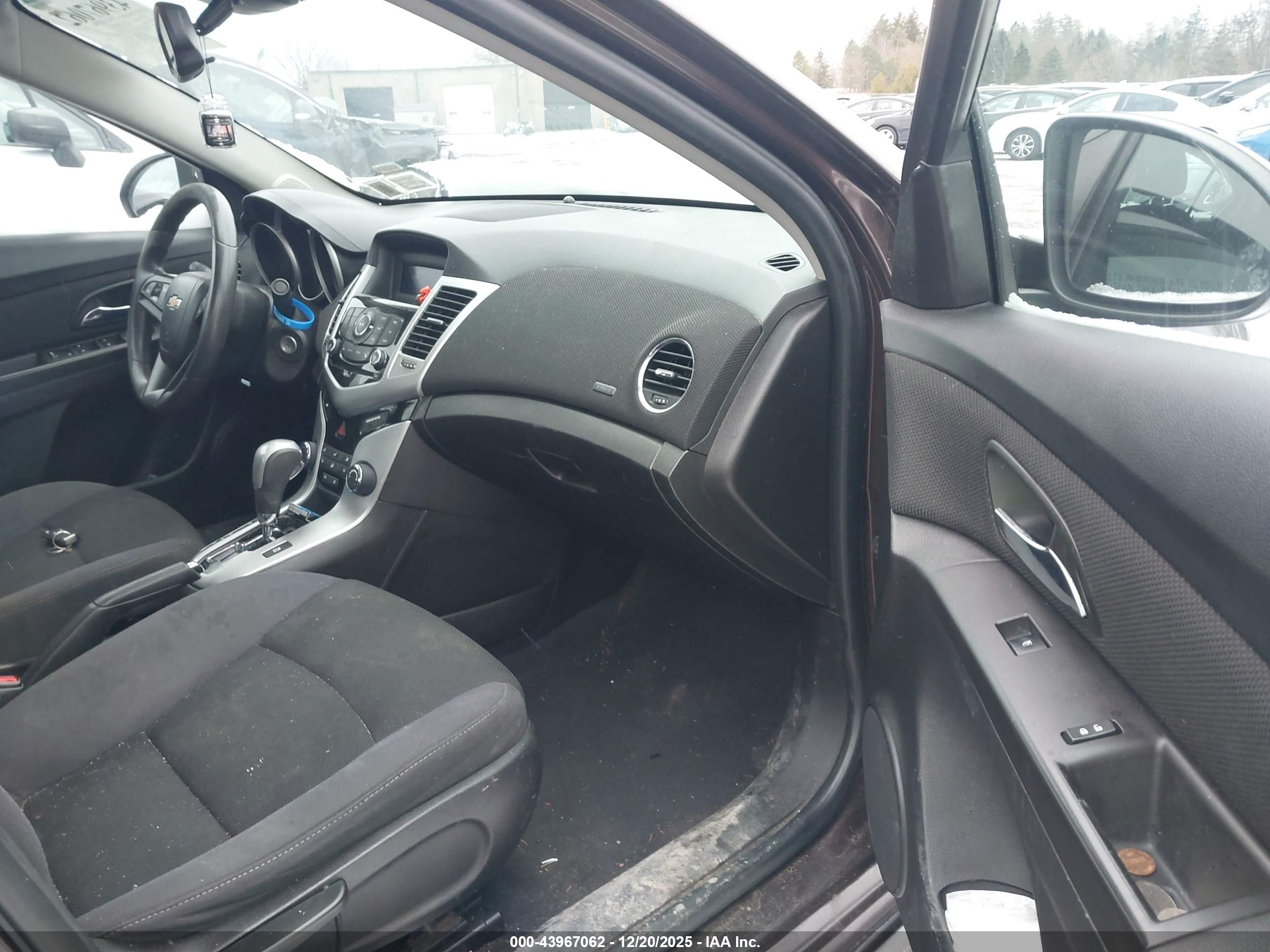 CHEVROLET CRUZE image 5