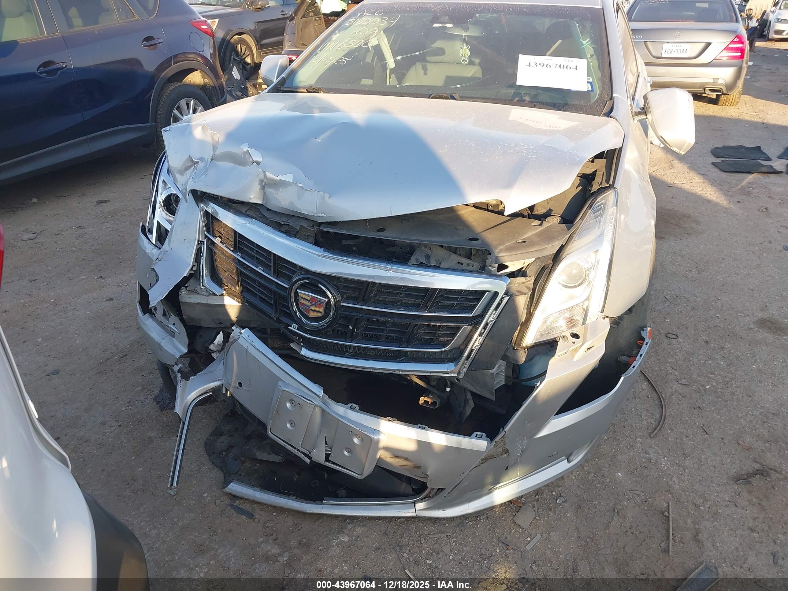 CADILLAC XTS image 6
