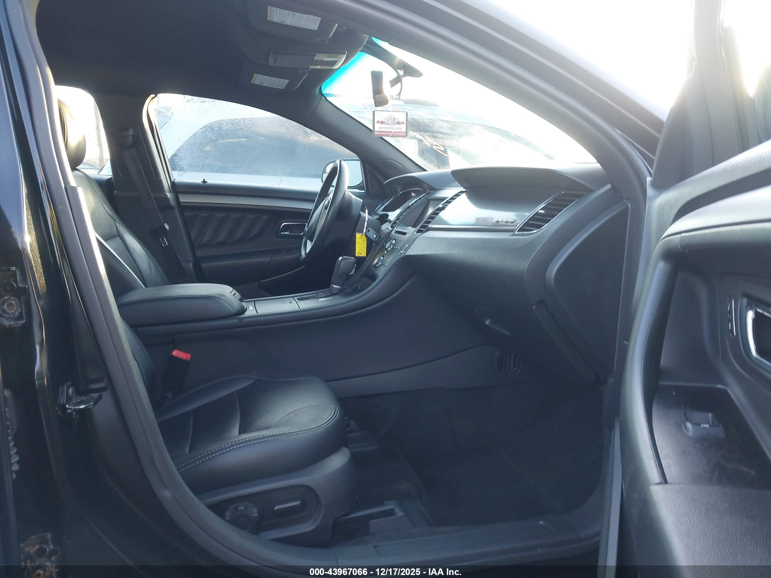 FORD TAURUS image 5
