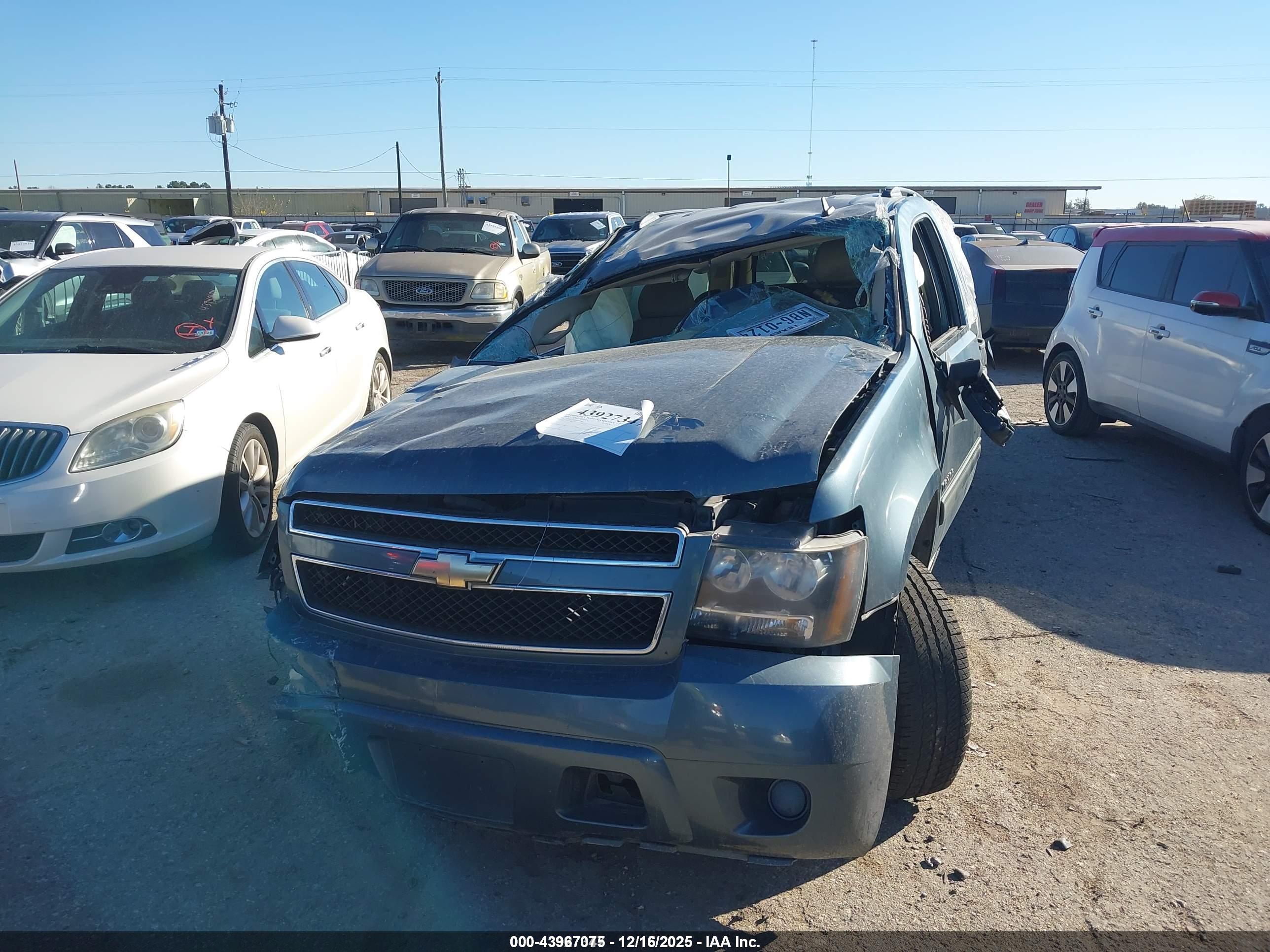 CHEVROLET TAHOE image 6