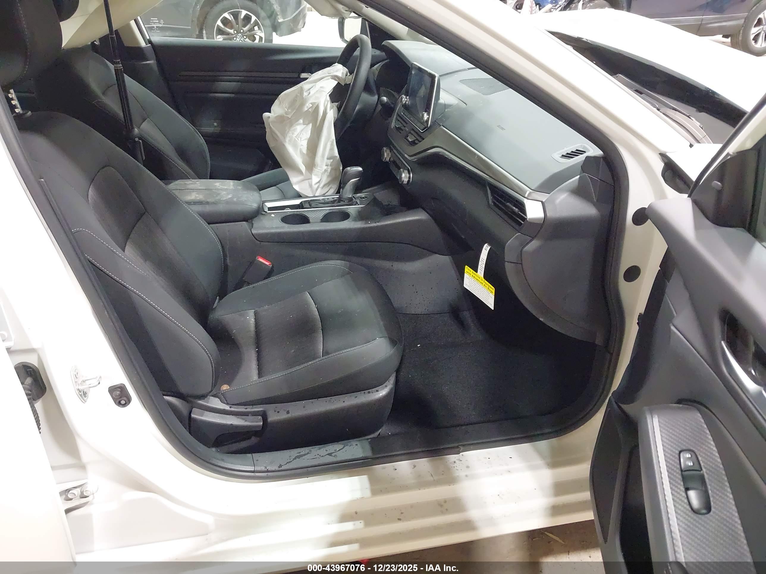 NISSAN ALTIMA image 5