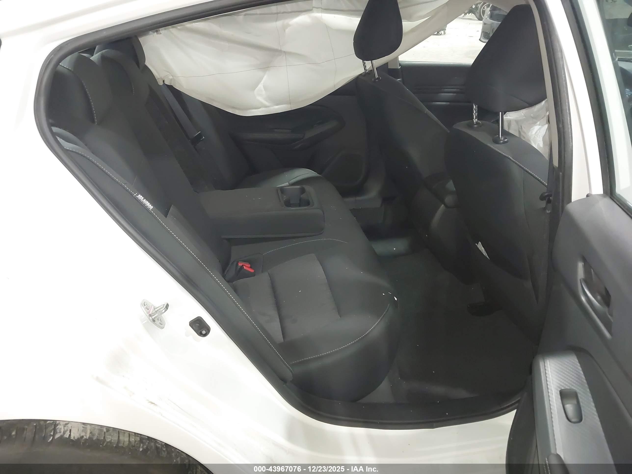 NISSAN ALTIMA image 8