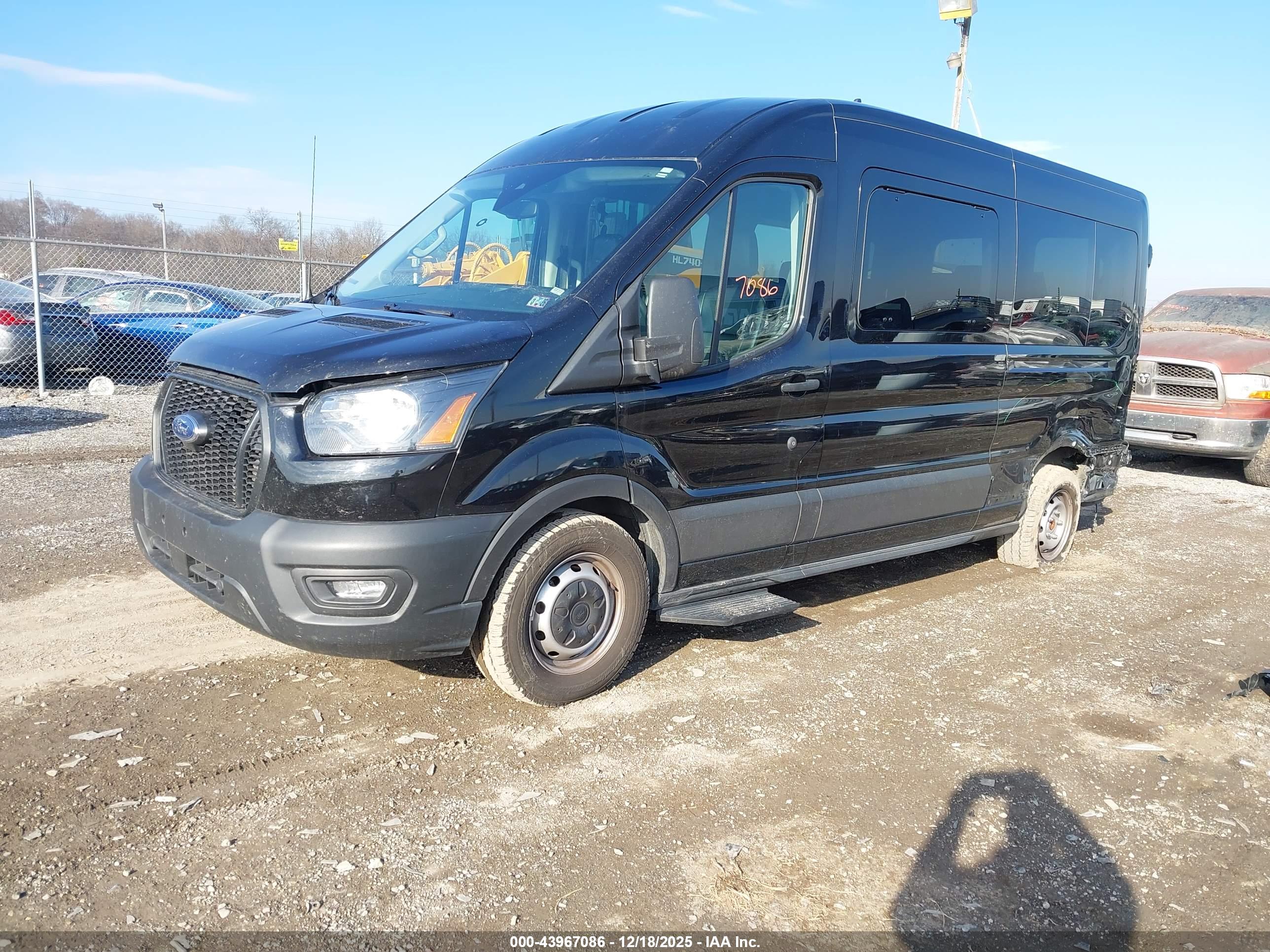 FORD TRANSIT-350 image 2