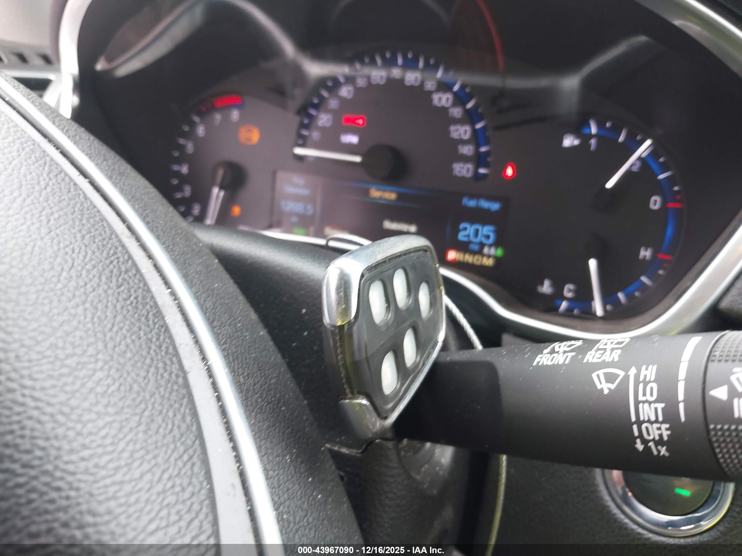 CADILLAC SRX image 11