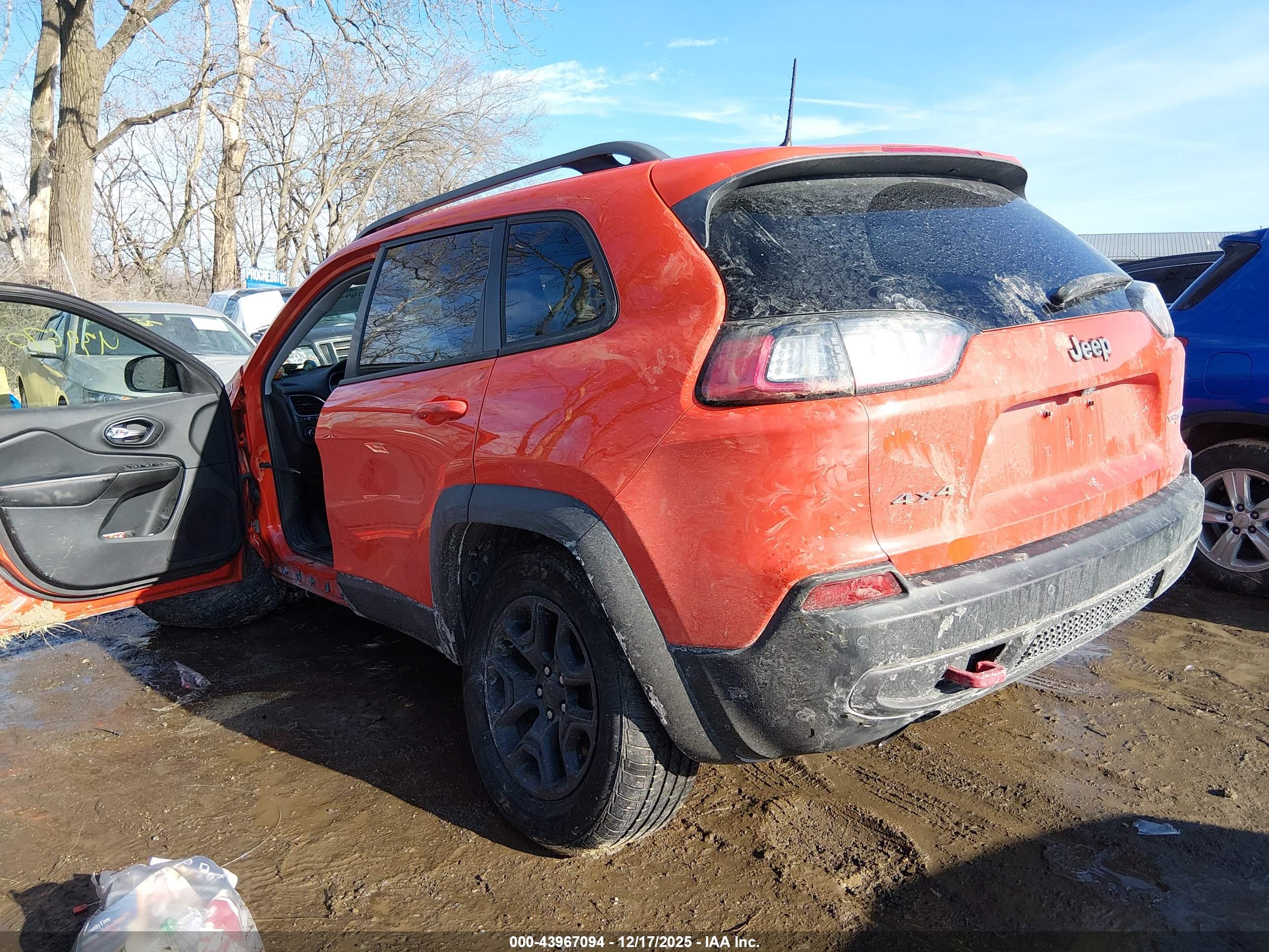 JEEP CHEROKEE image 3