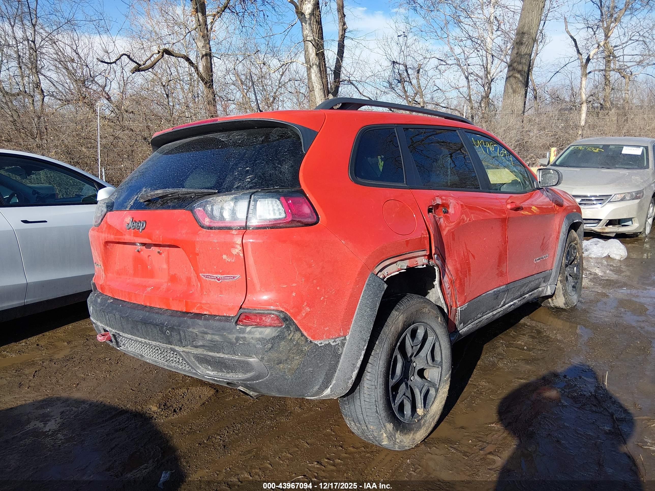 JEEP CHEROKEE image 4