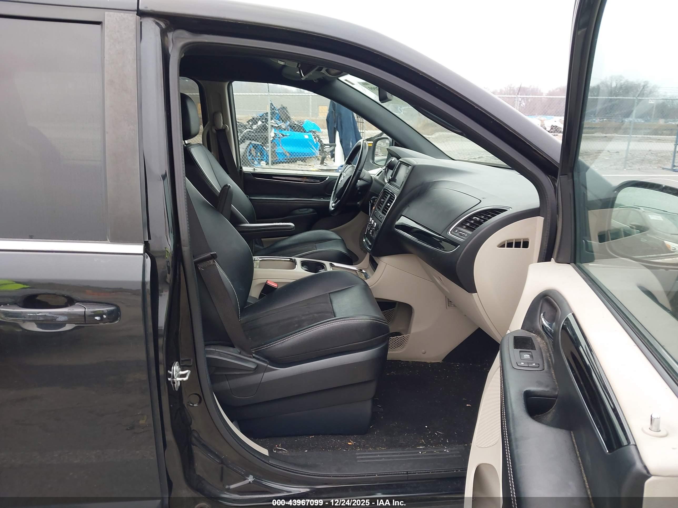 DODGE GRAND image 5
