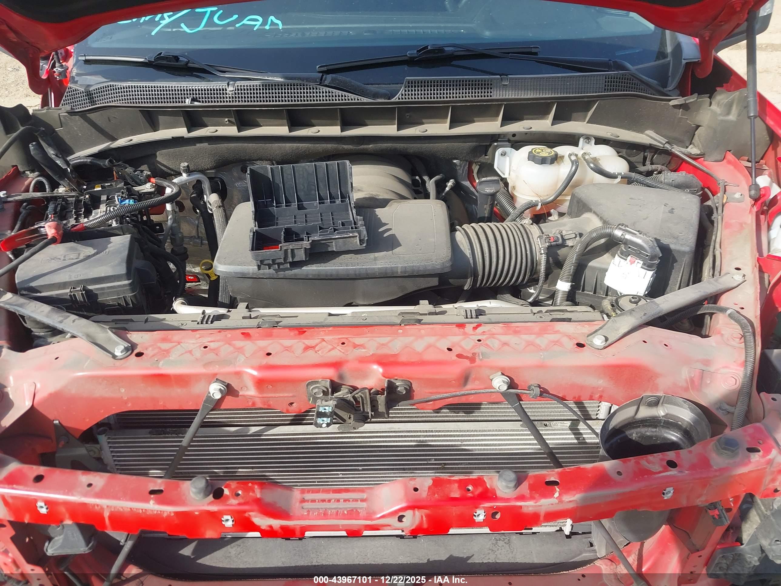 CHEVROLET SILVERADO image 10