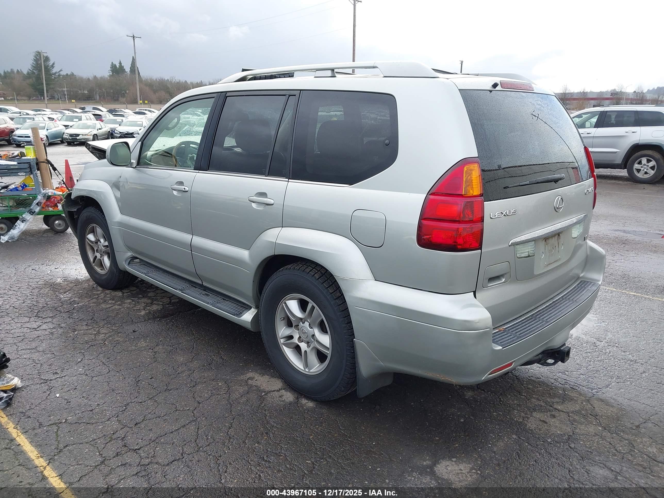 LEXUS GX image 3