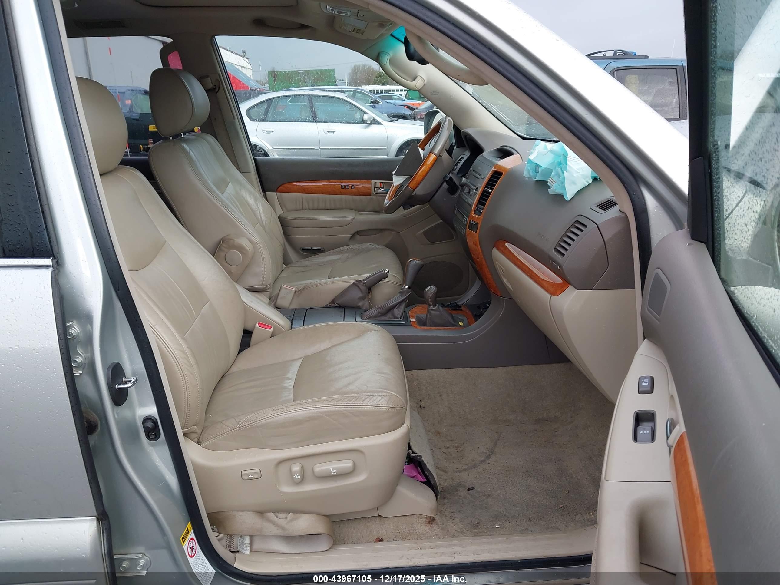 LEXUS GX image 5