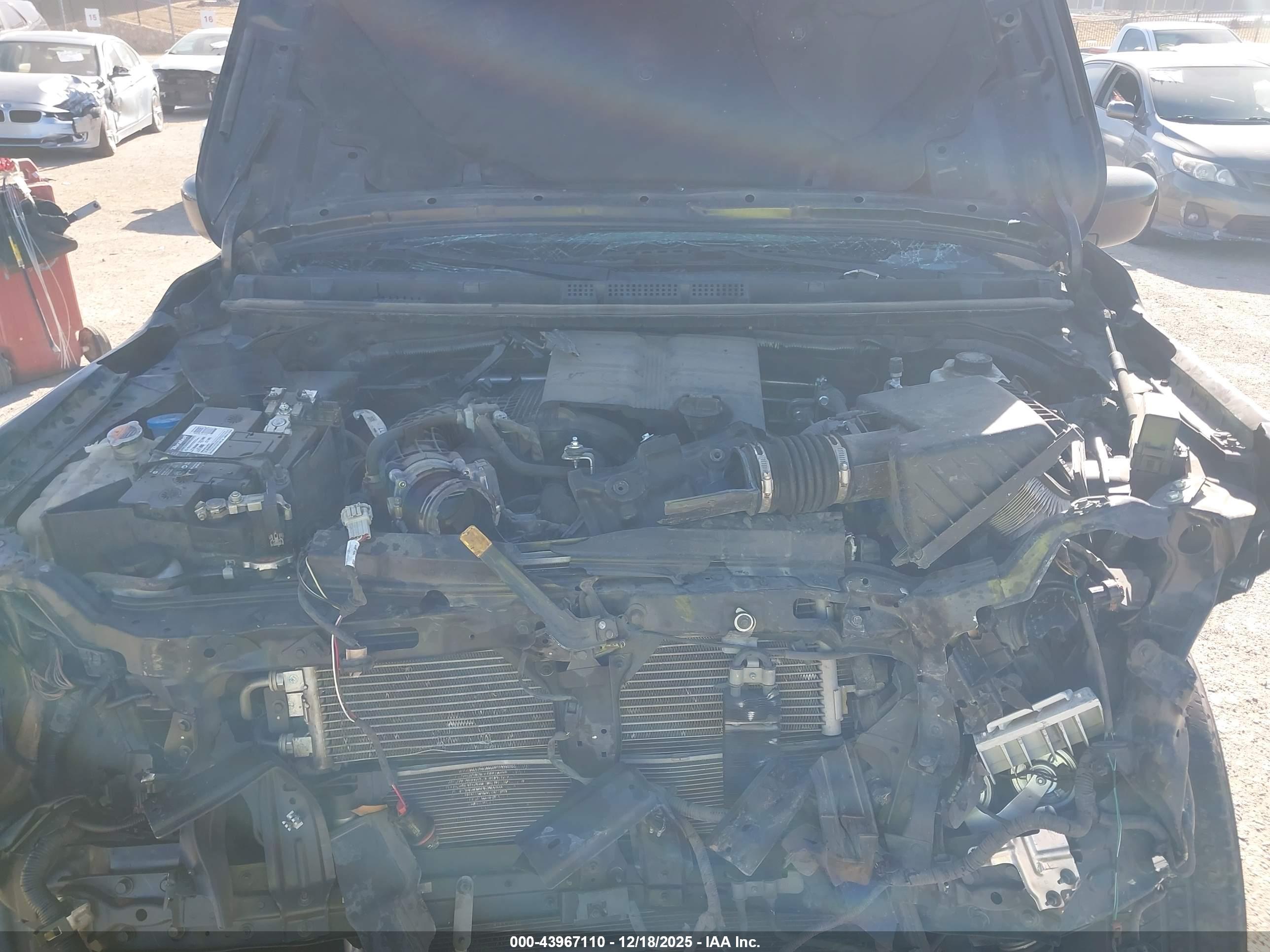 NISSAN FRONTIER image 10
