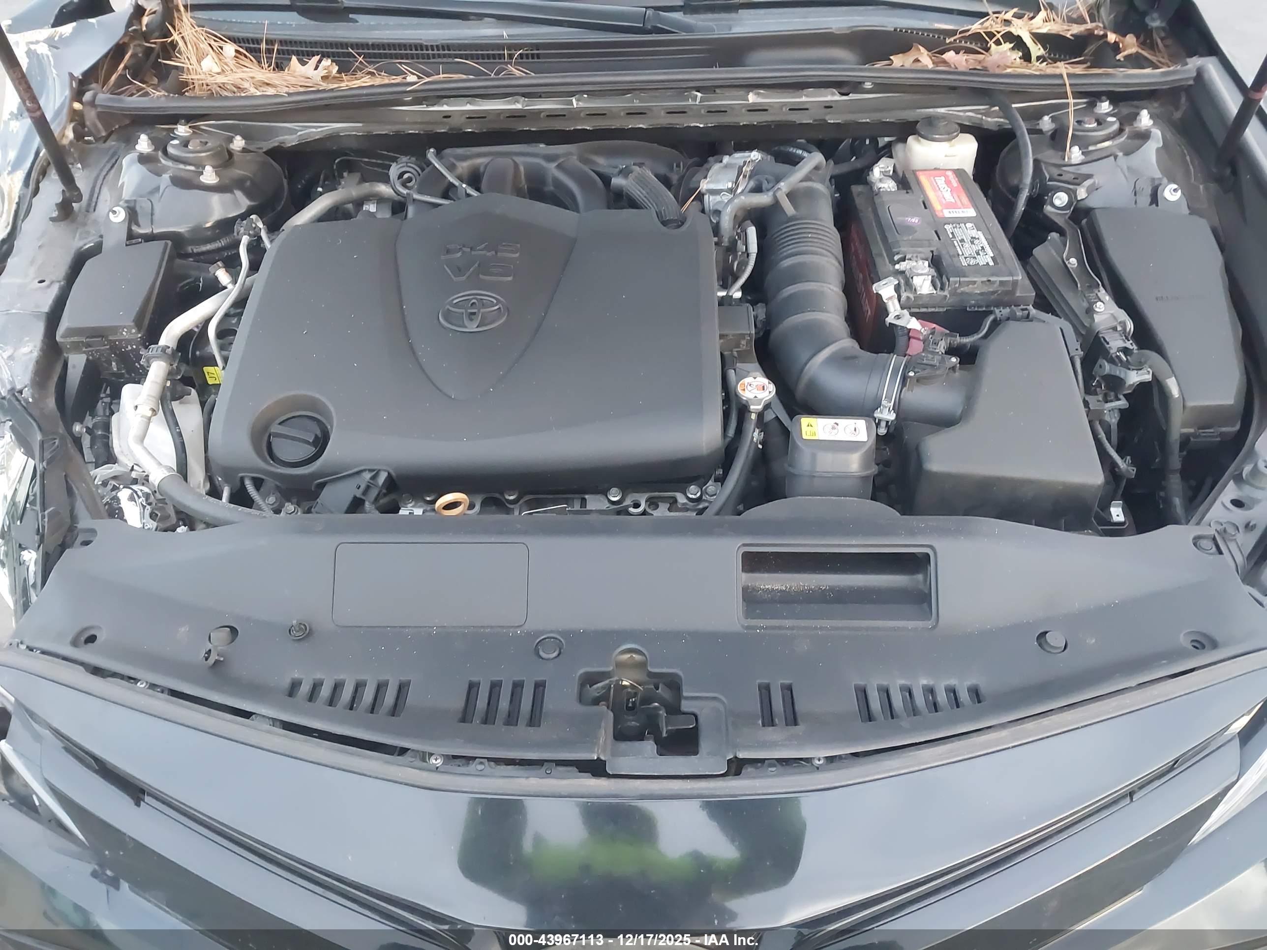TOYOTA CAMRY image 10