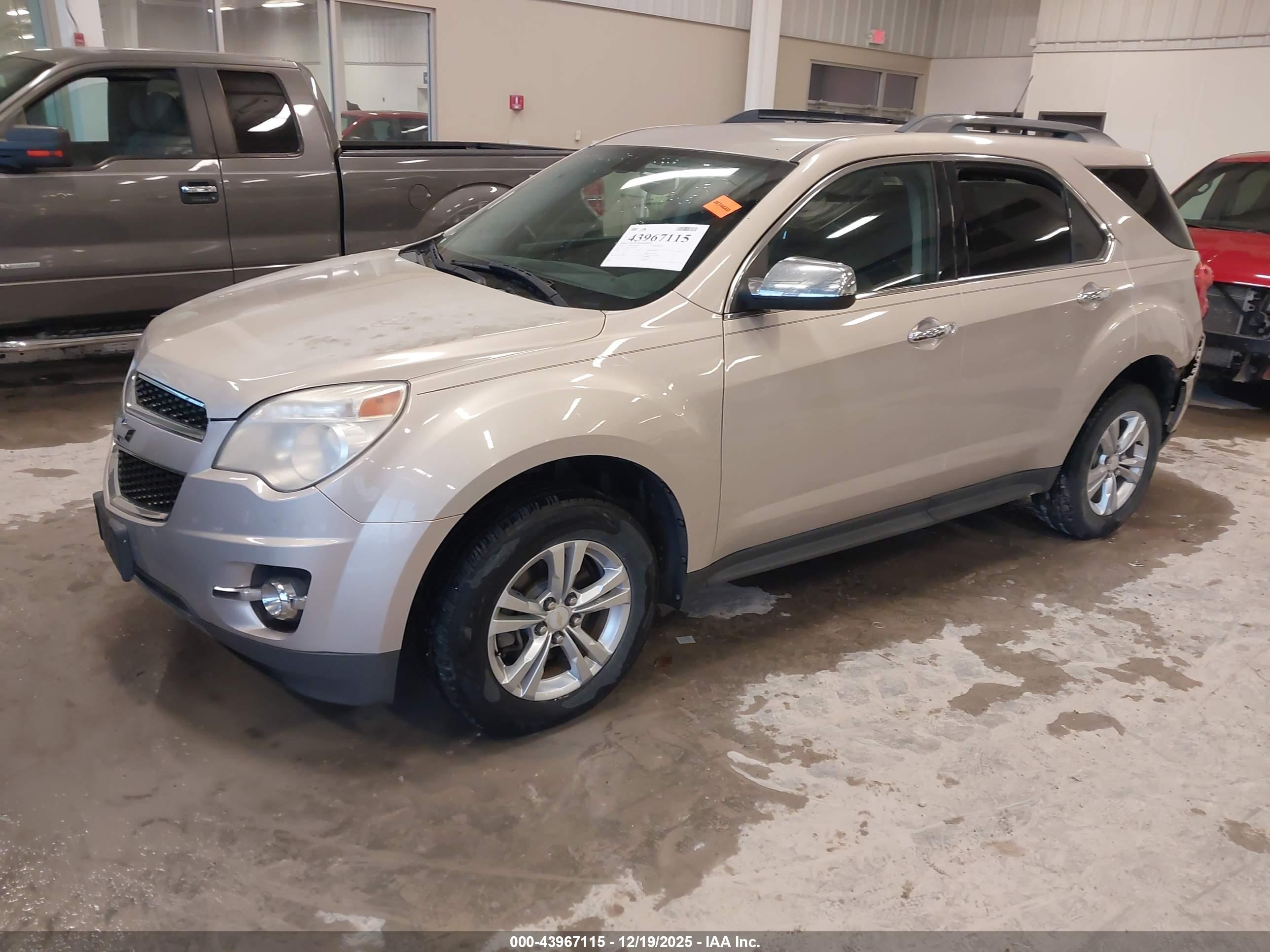 CHEVROLET EQUINOX image 2