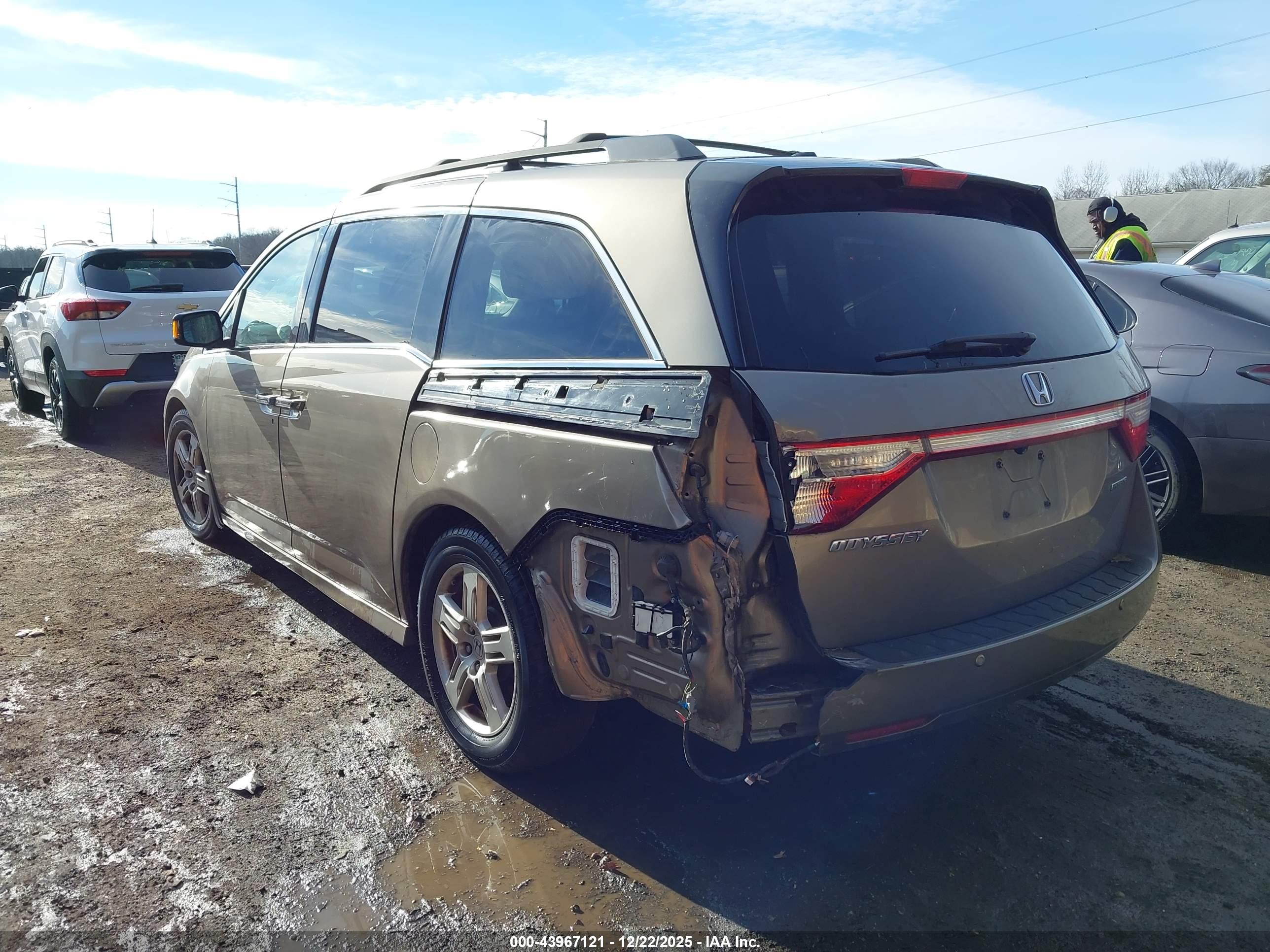 HONDA ODYSSEY image 3